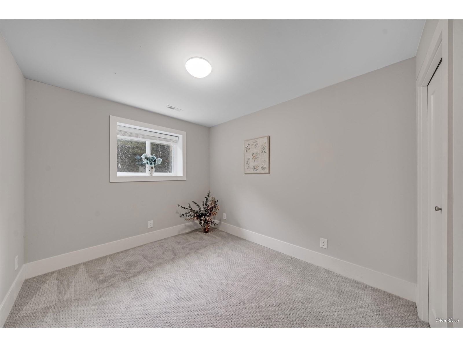 15828 SOMERSET Image 34