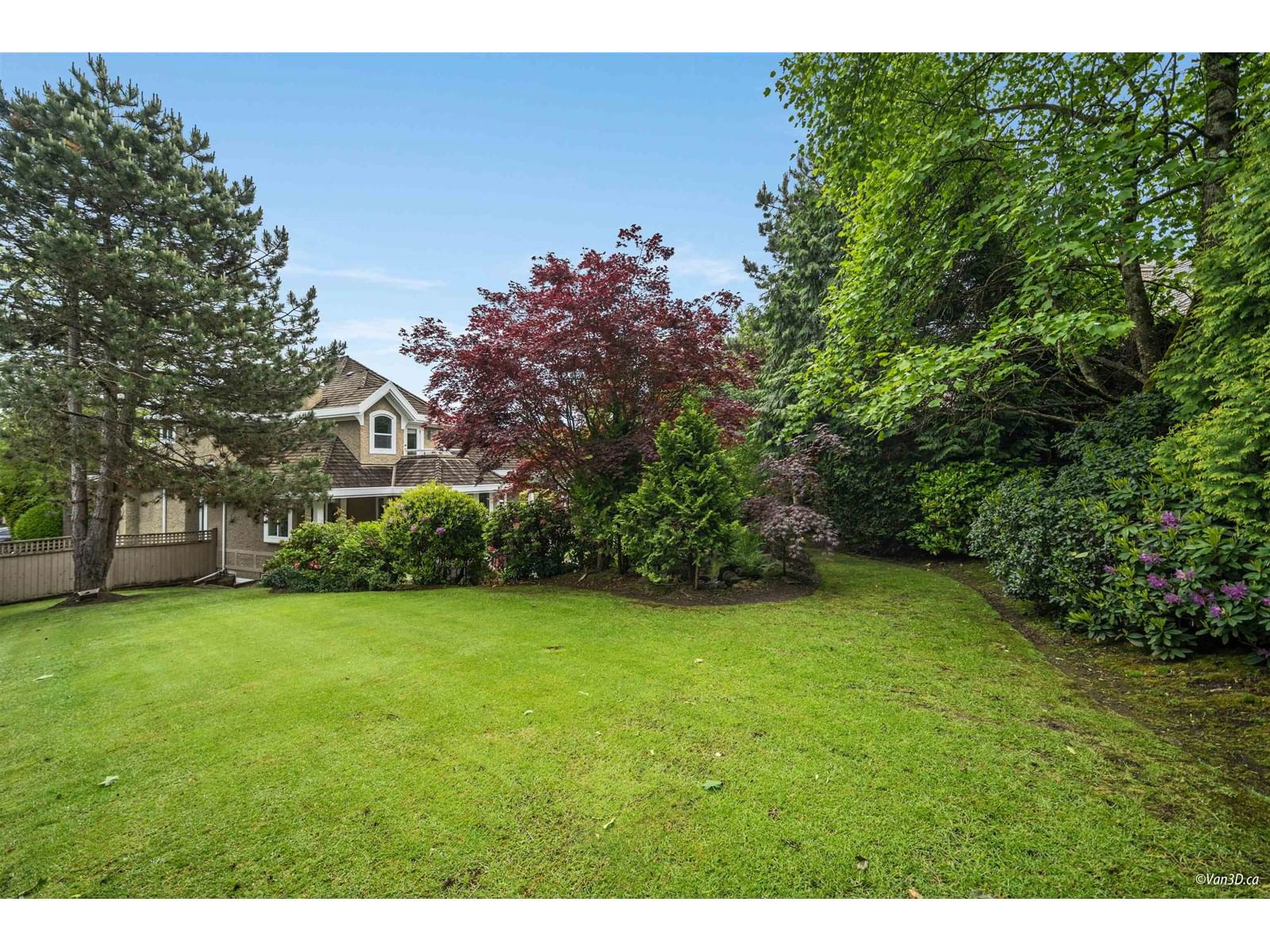 15828 SOMERSET Image 36