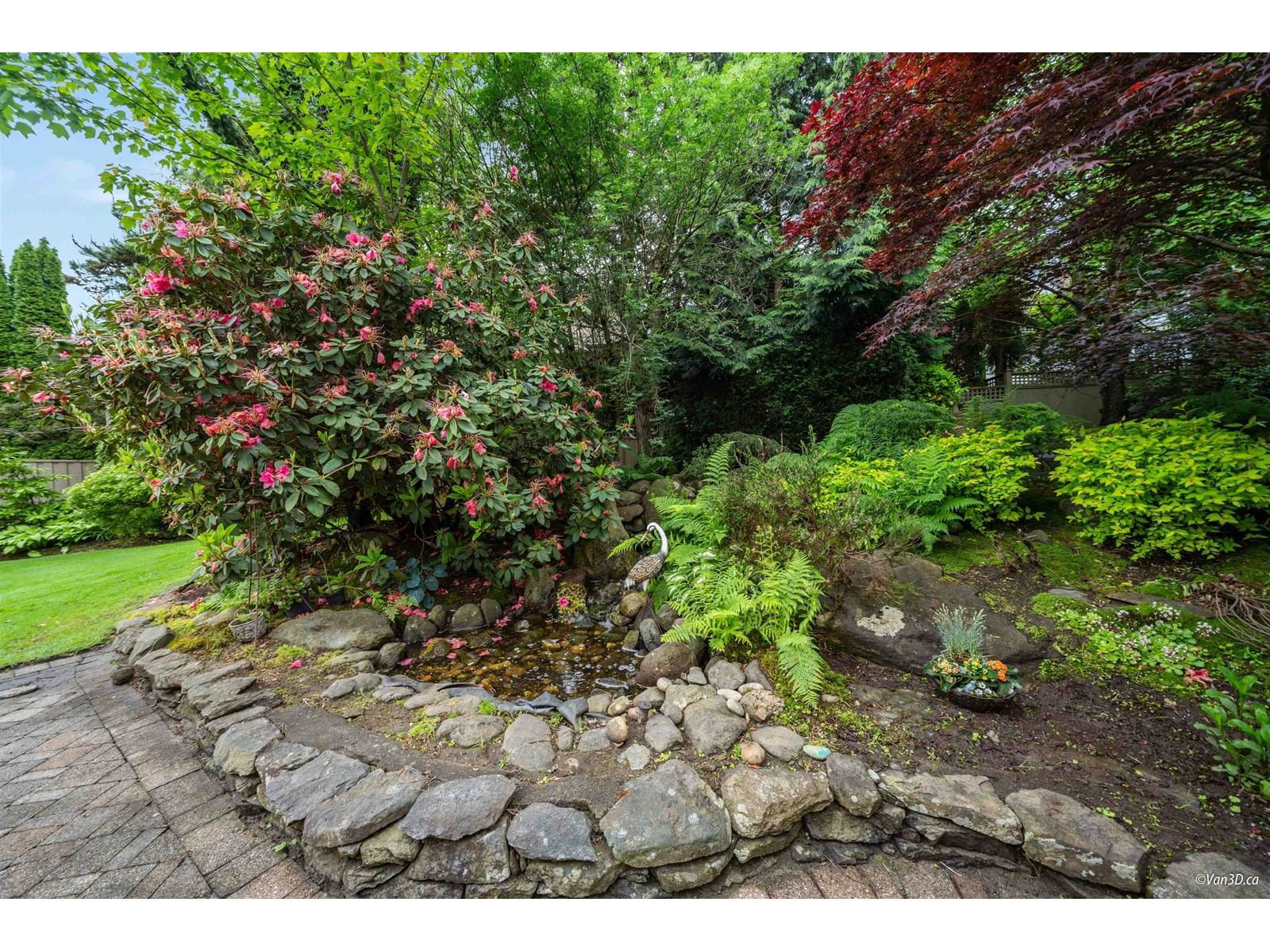 15828 SOMERSET Image 39