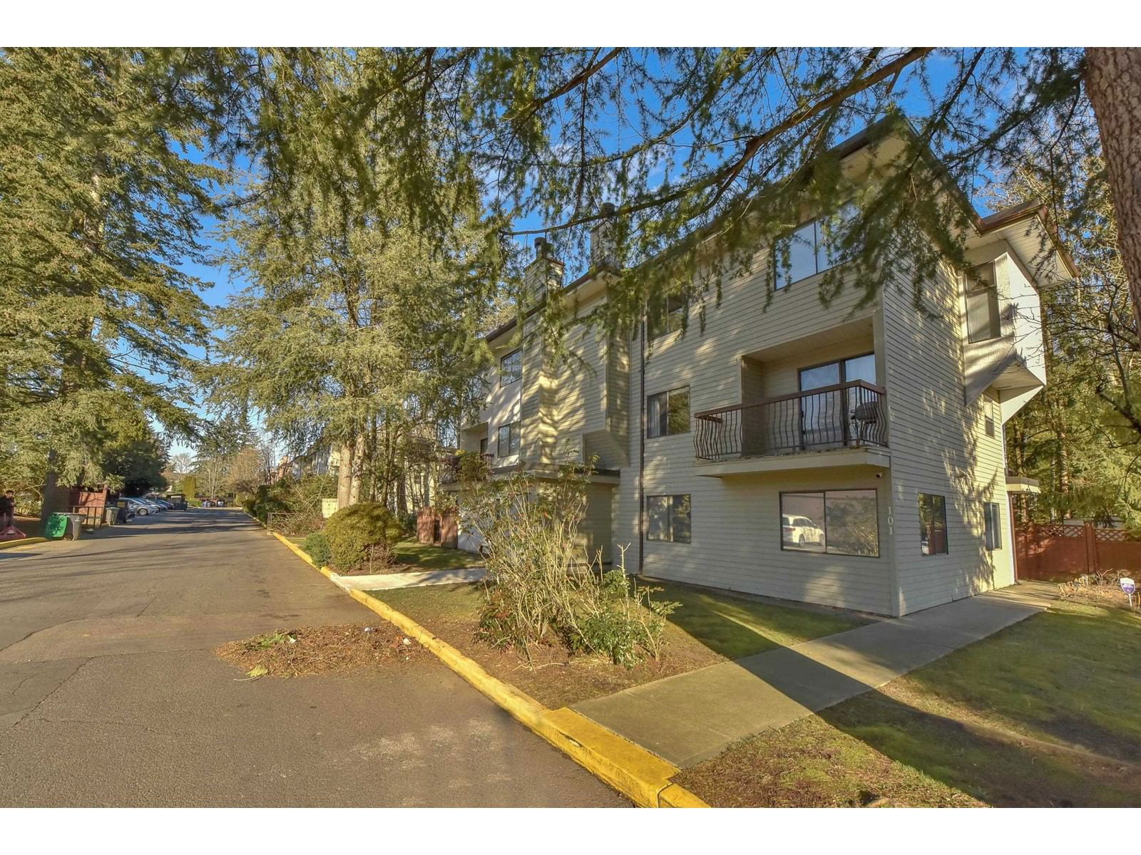 203 - 7064 133B Image 30