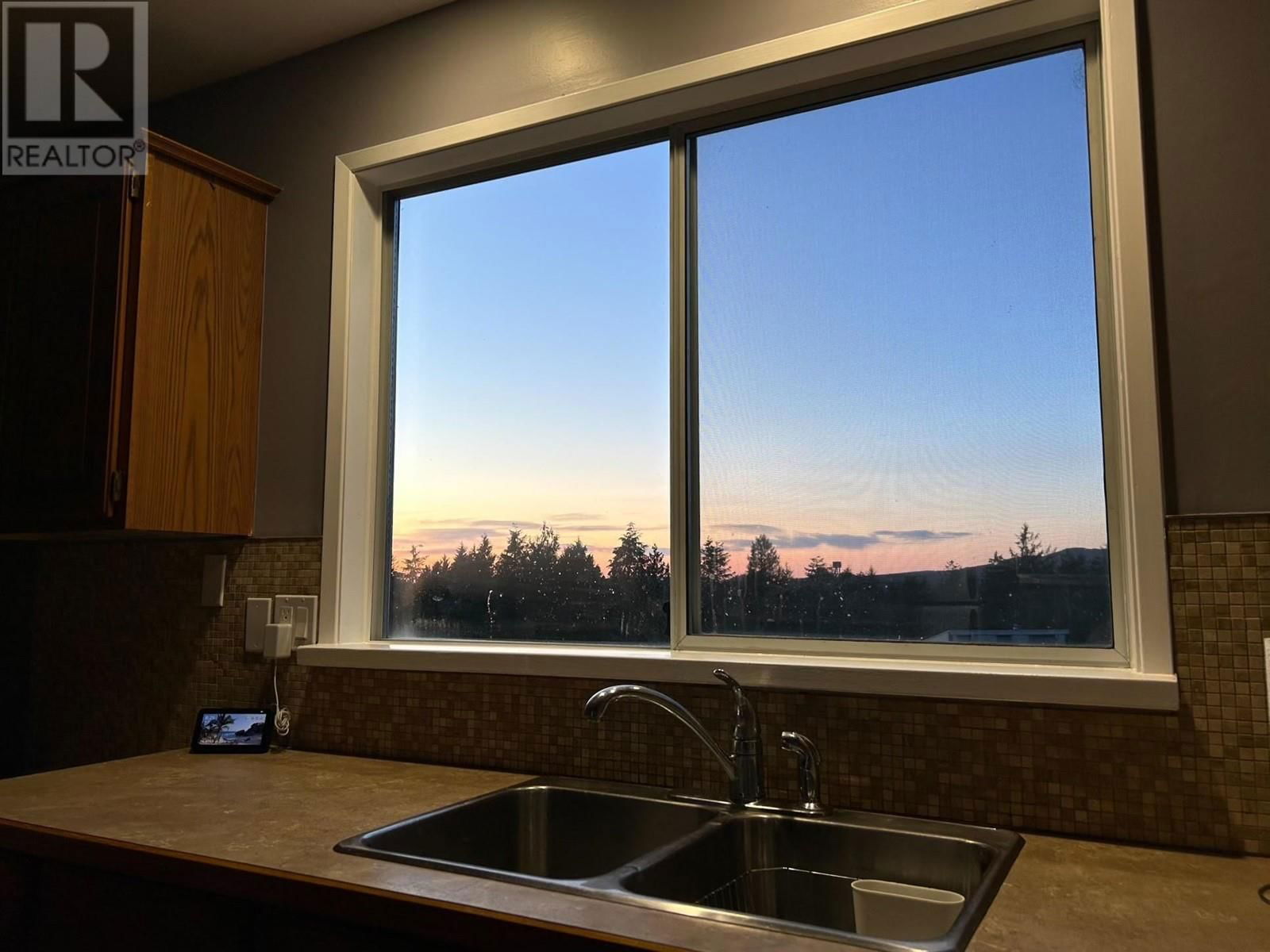 121 CADE PLACE Image 11