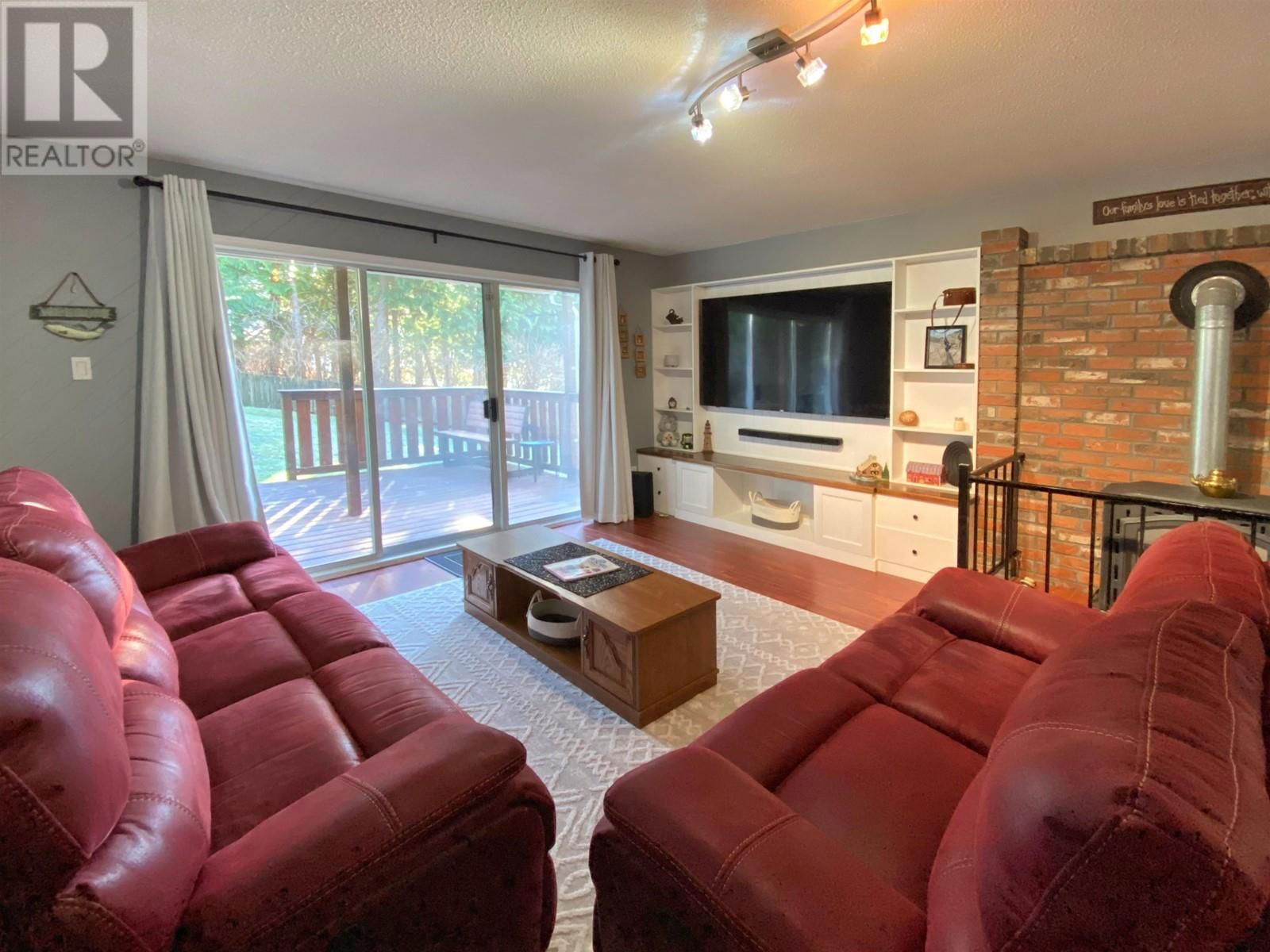 121 CADE PLACE Image 19