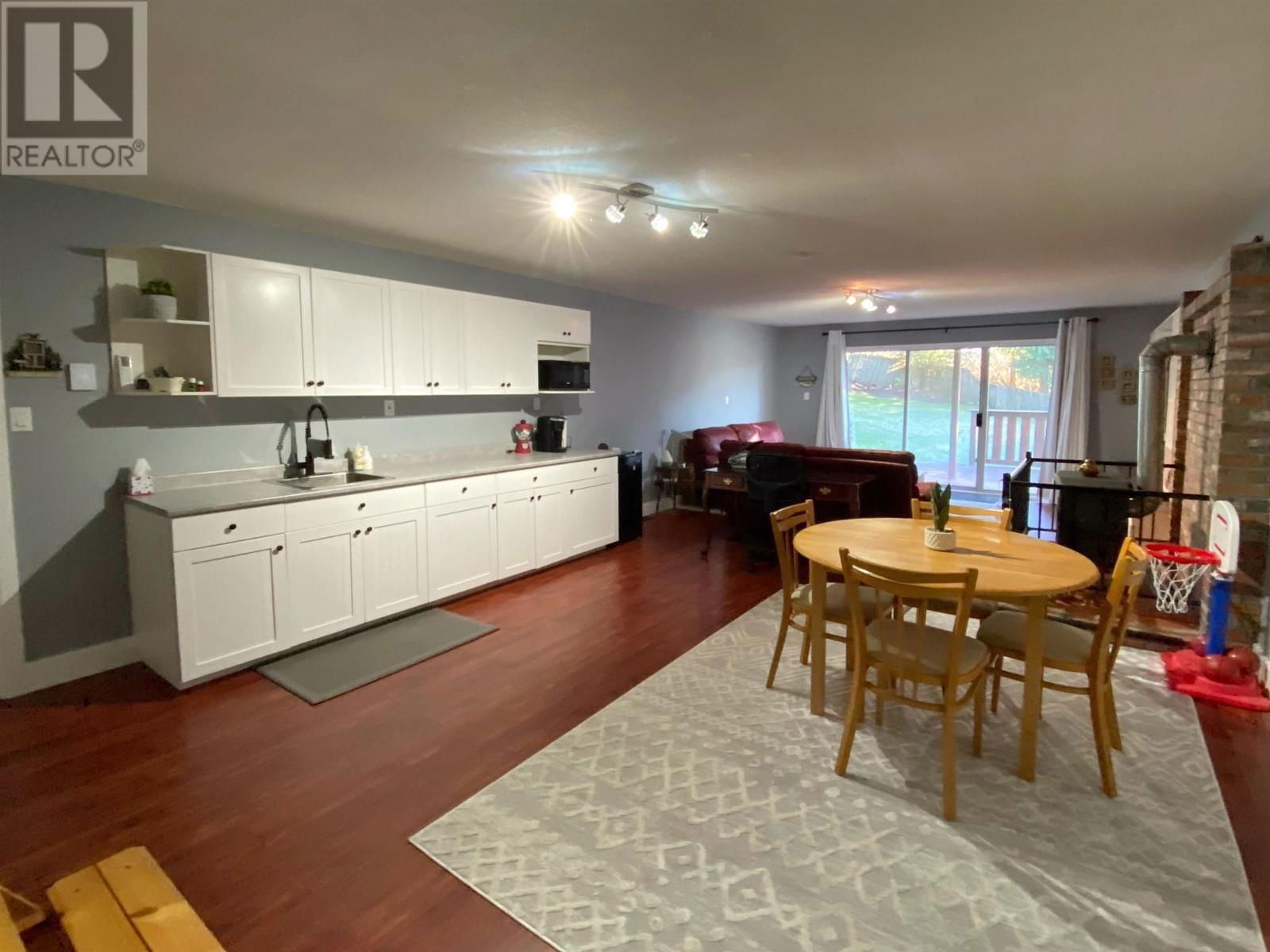 121 CADE PLACE Image 20
