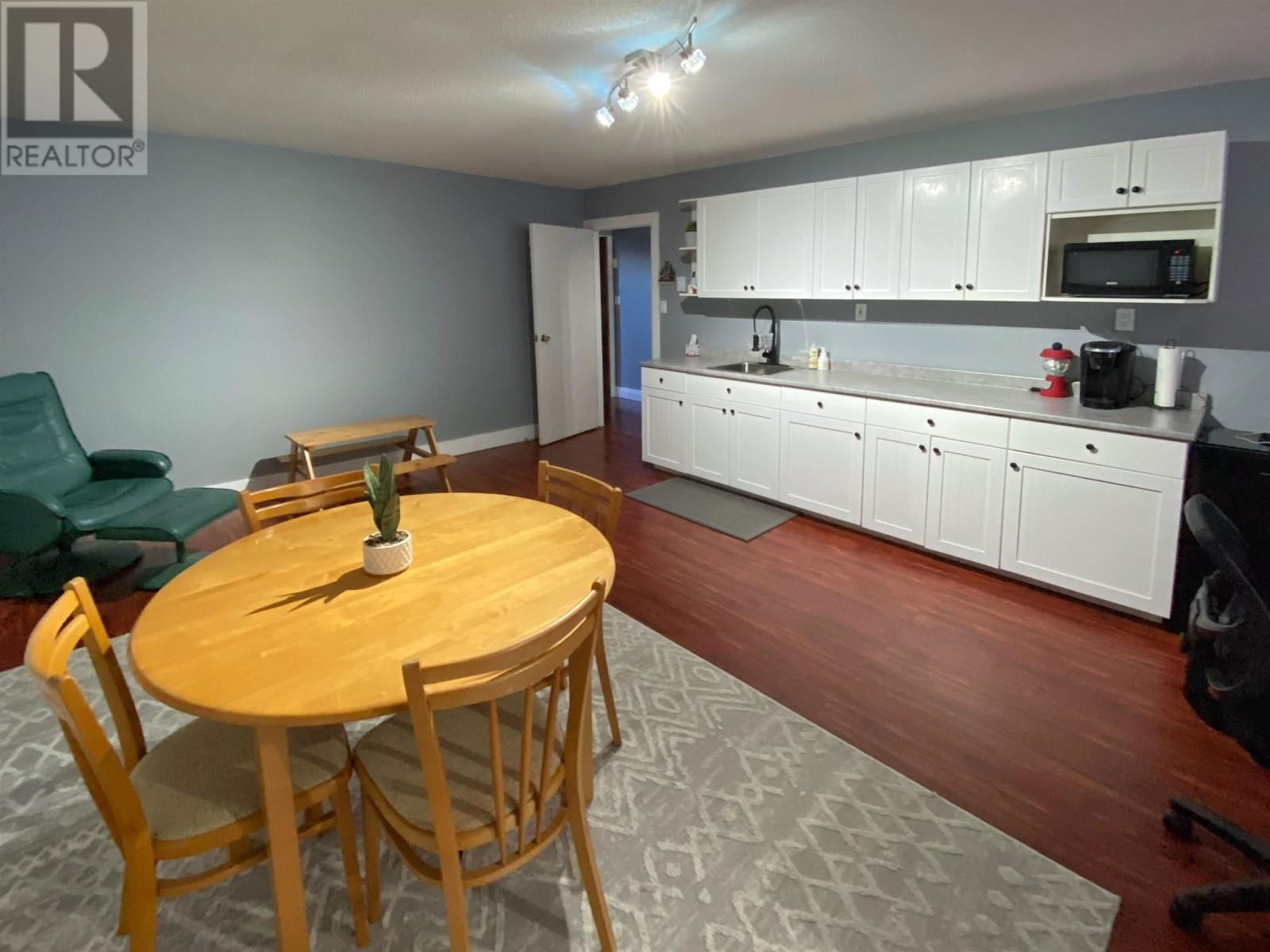 121 CADE PLACE Image 22