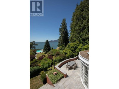 5240 MARINE Drive | West Vancouver British Columbia | Slide Image Six