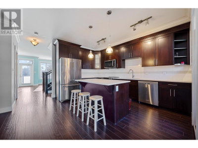 1731 PRAIRIE Avenue | Port Coquitlam British Columbia | Slide Image Nine