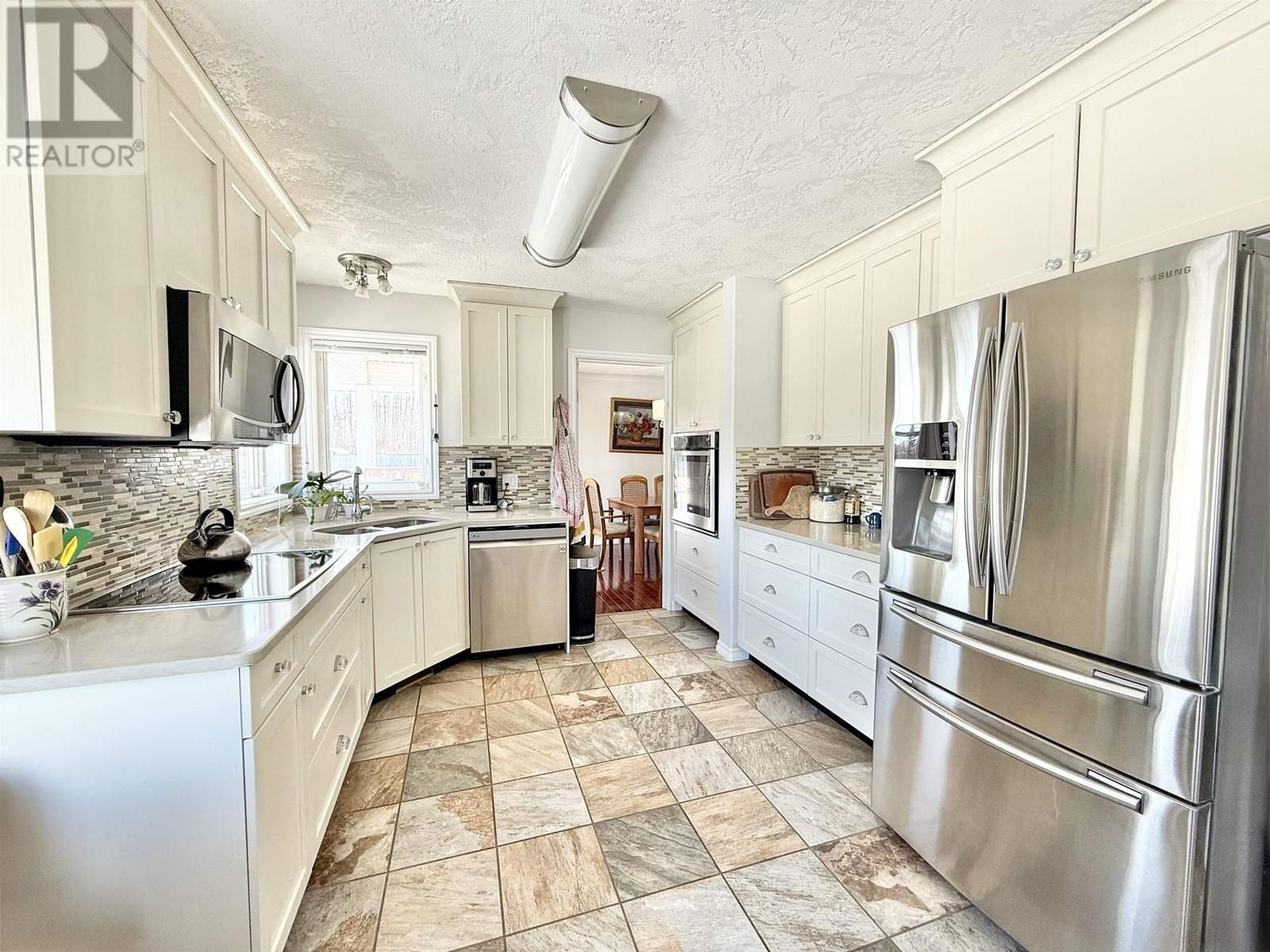 1511 SUNNY POINT DRIVE Image 12