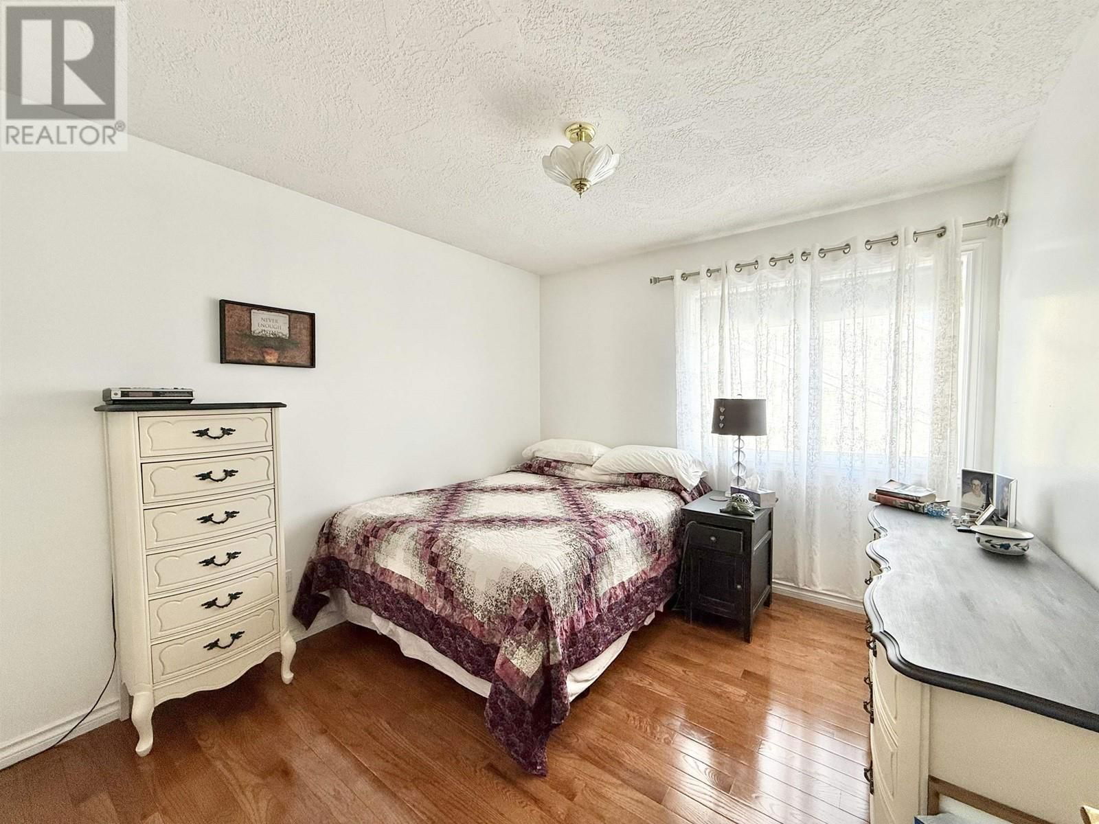 1511 SUNNY POINT DRIVE Image 24