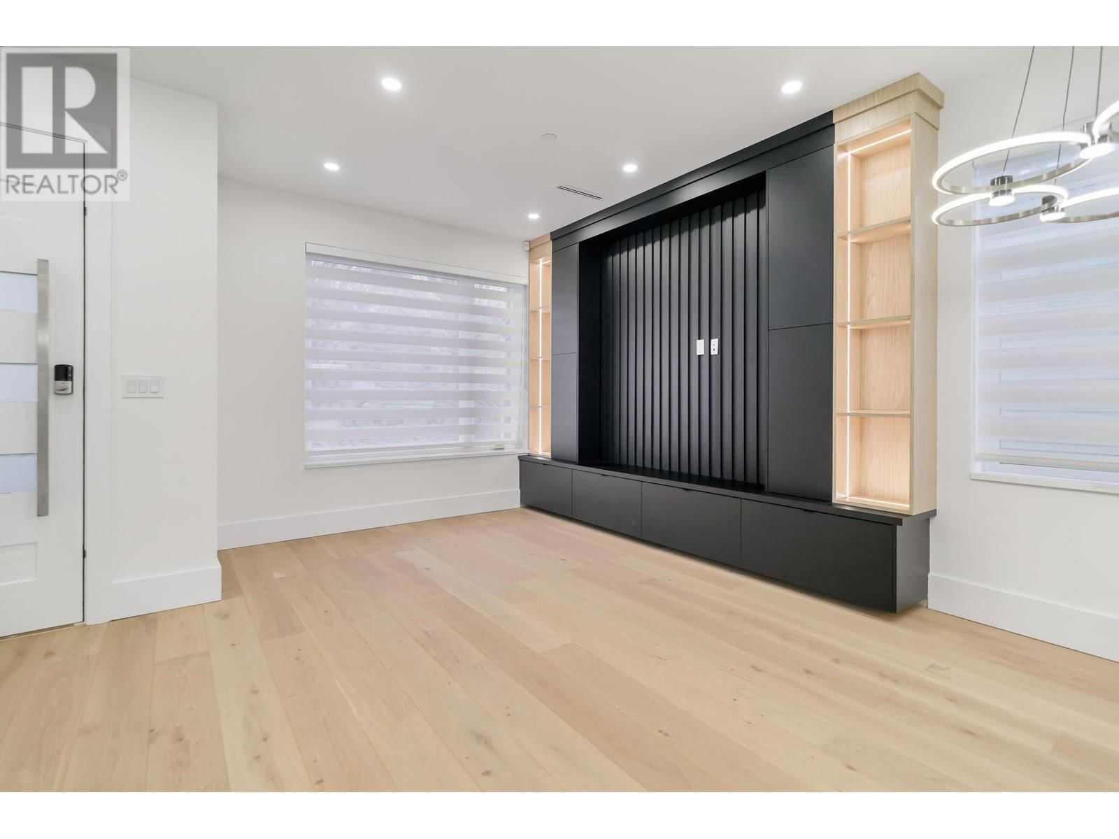 672 64TH AVENUE Image 7