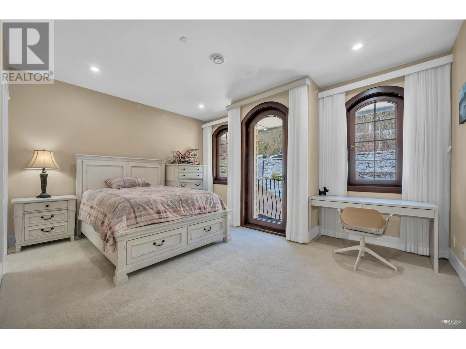 2336 KADLEC COURT Image 25