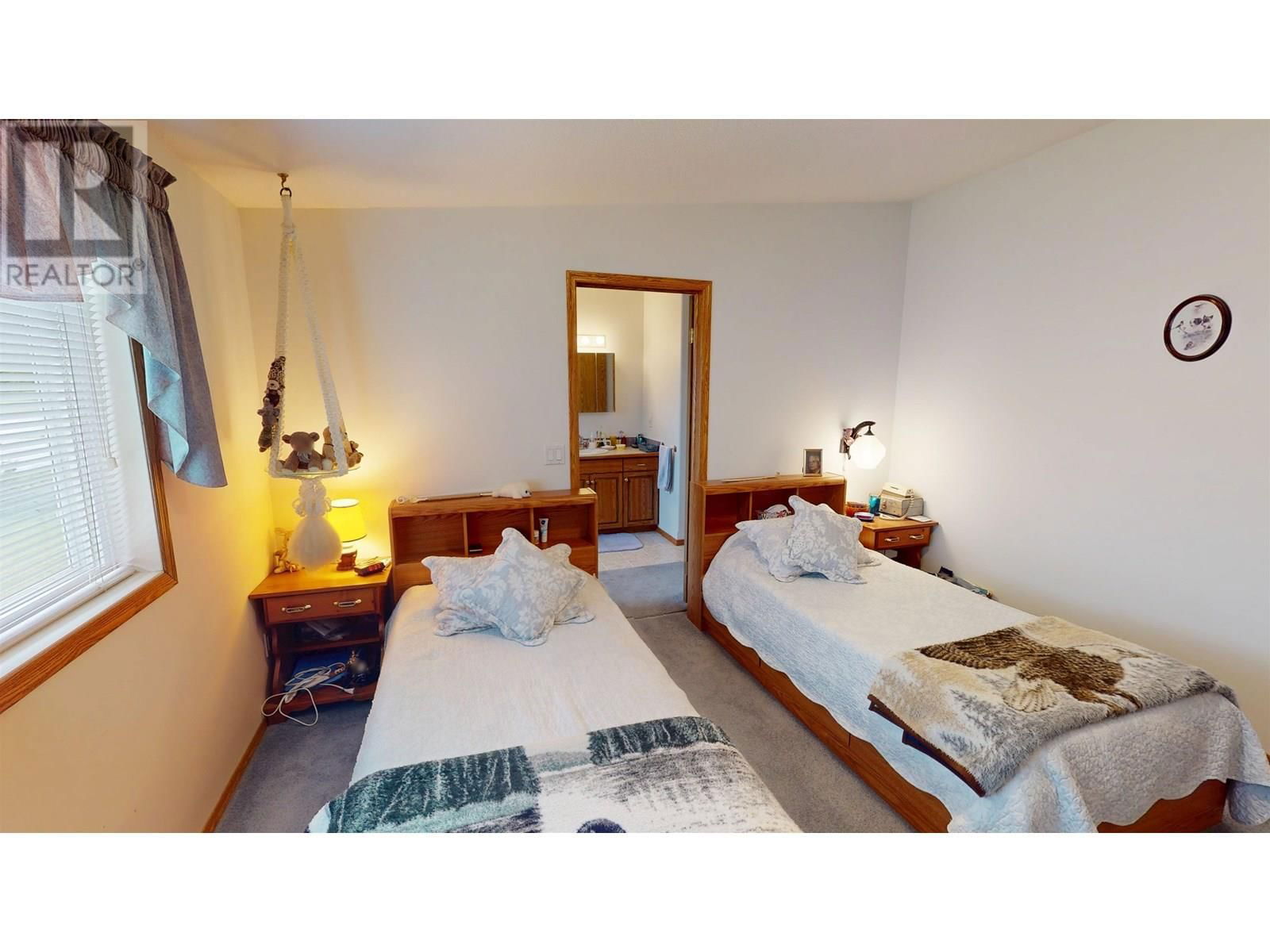 2299 ASH AVENUE Image 16
