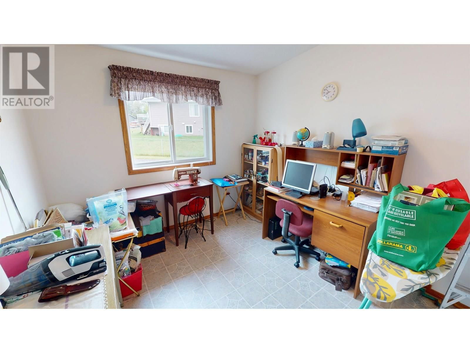 2299 ASH AVENUE Image 19