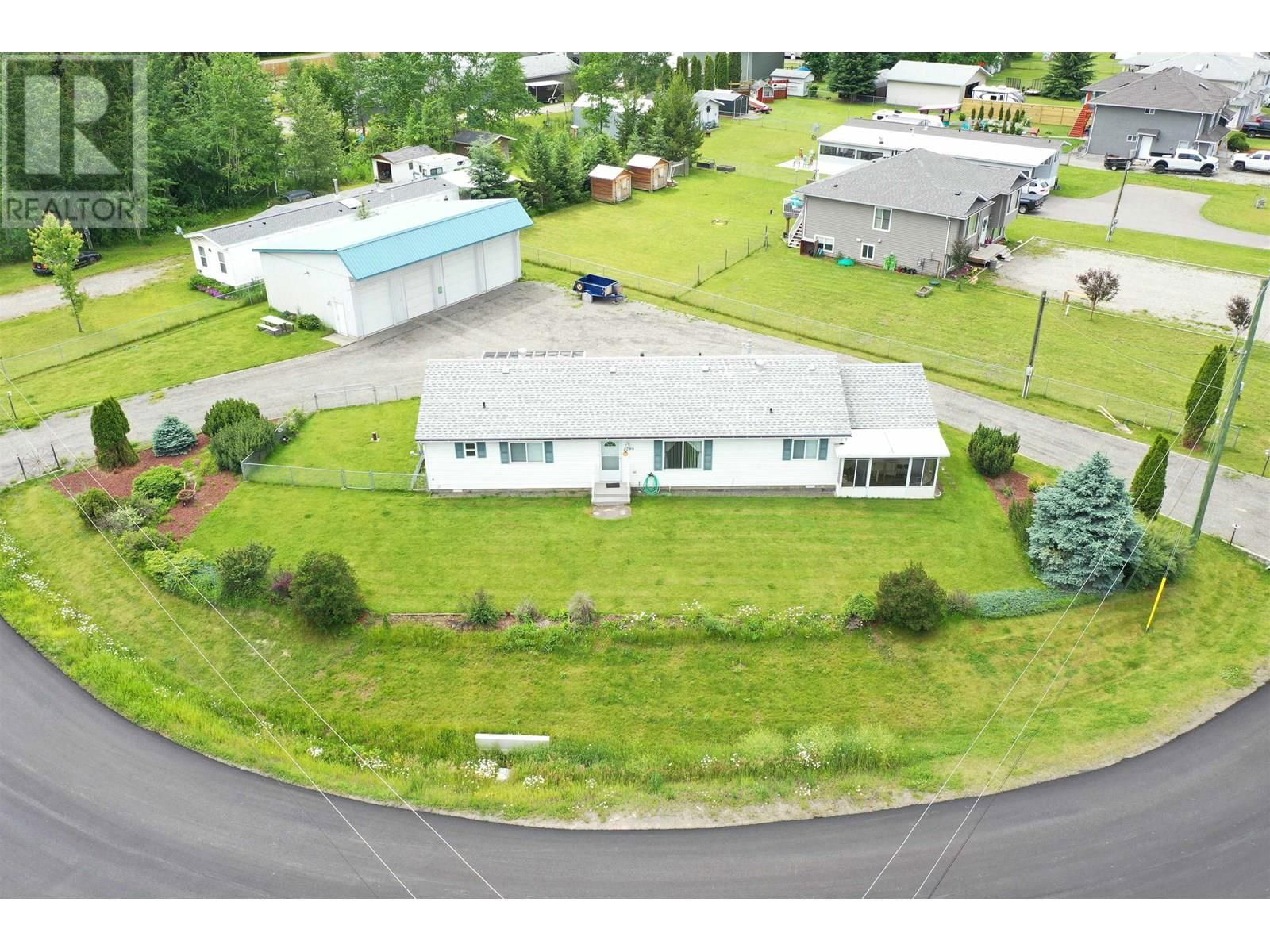 2299 ASH AVENUE Image 2