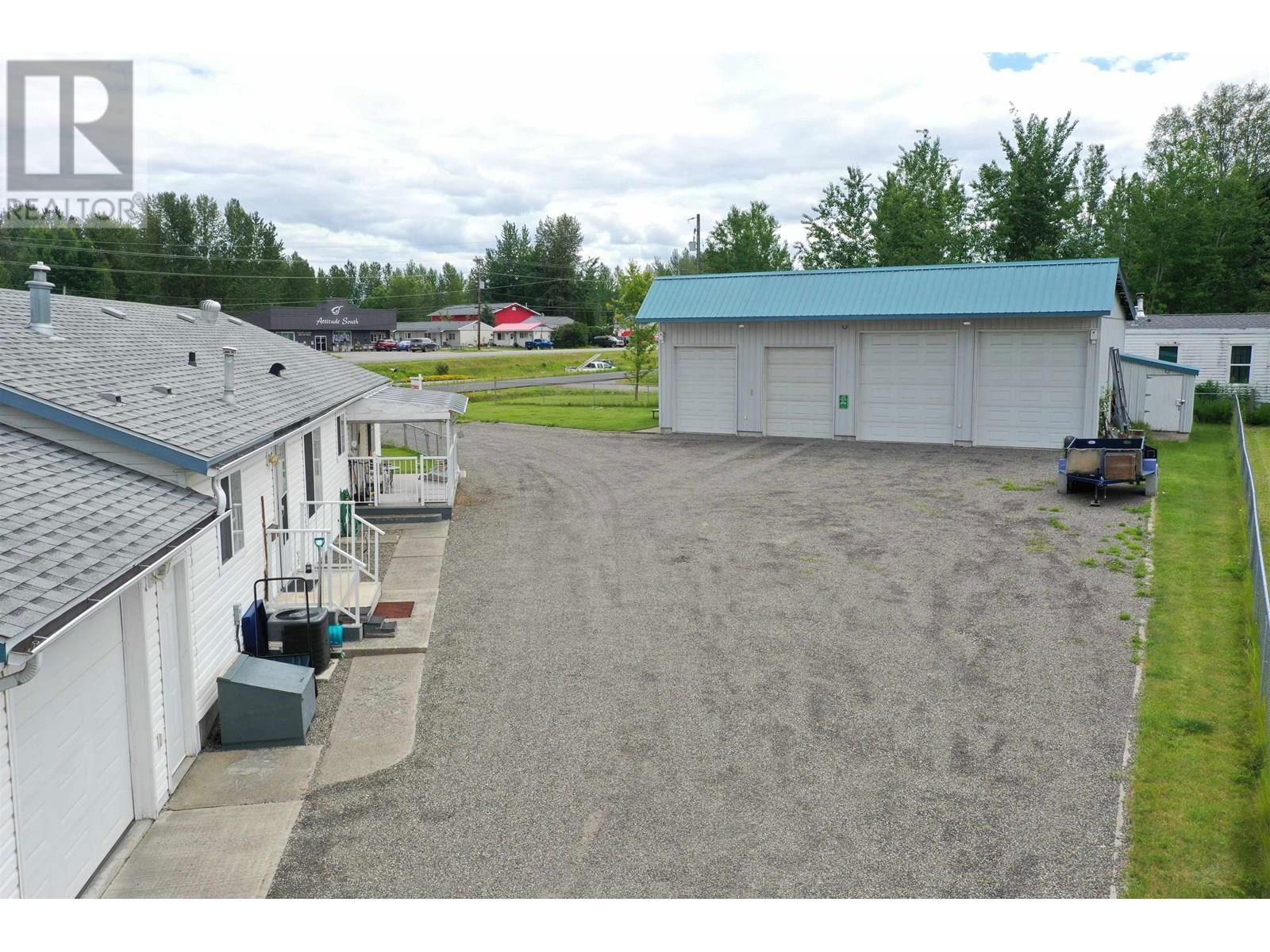 2299 ASH AVENUE Image 3