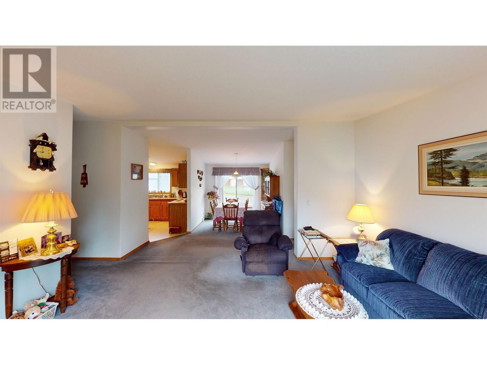 2299 ASH AVENUE Image 5