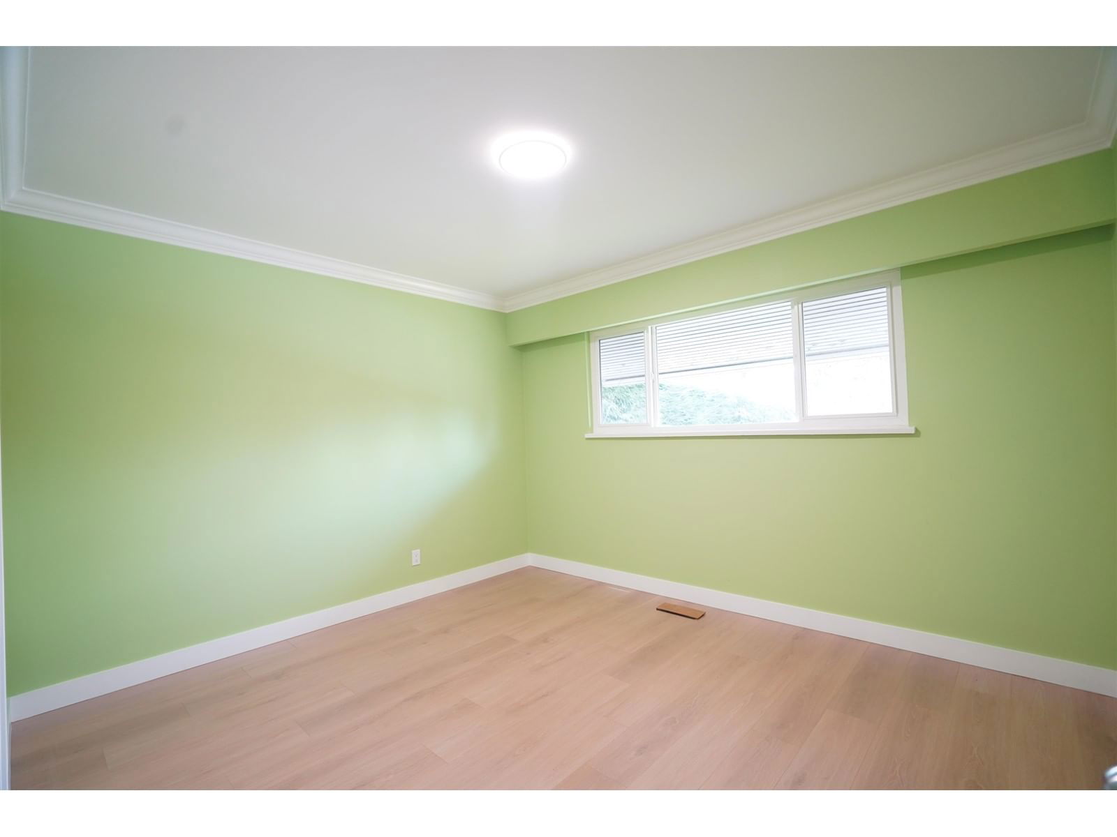 14935 KEW Image 12