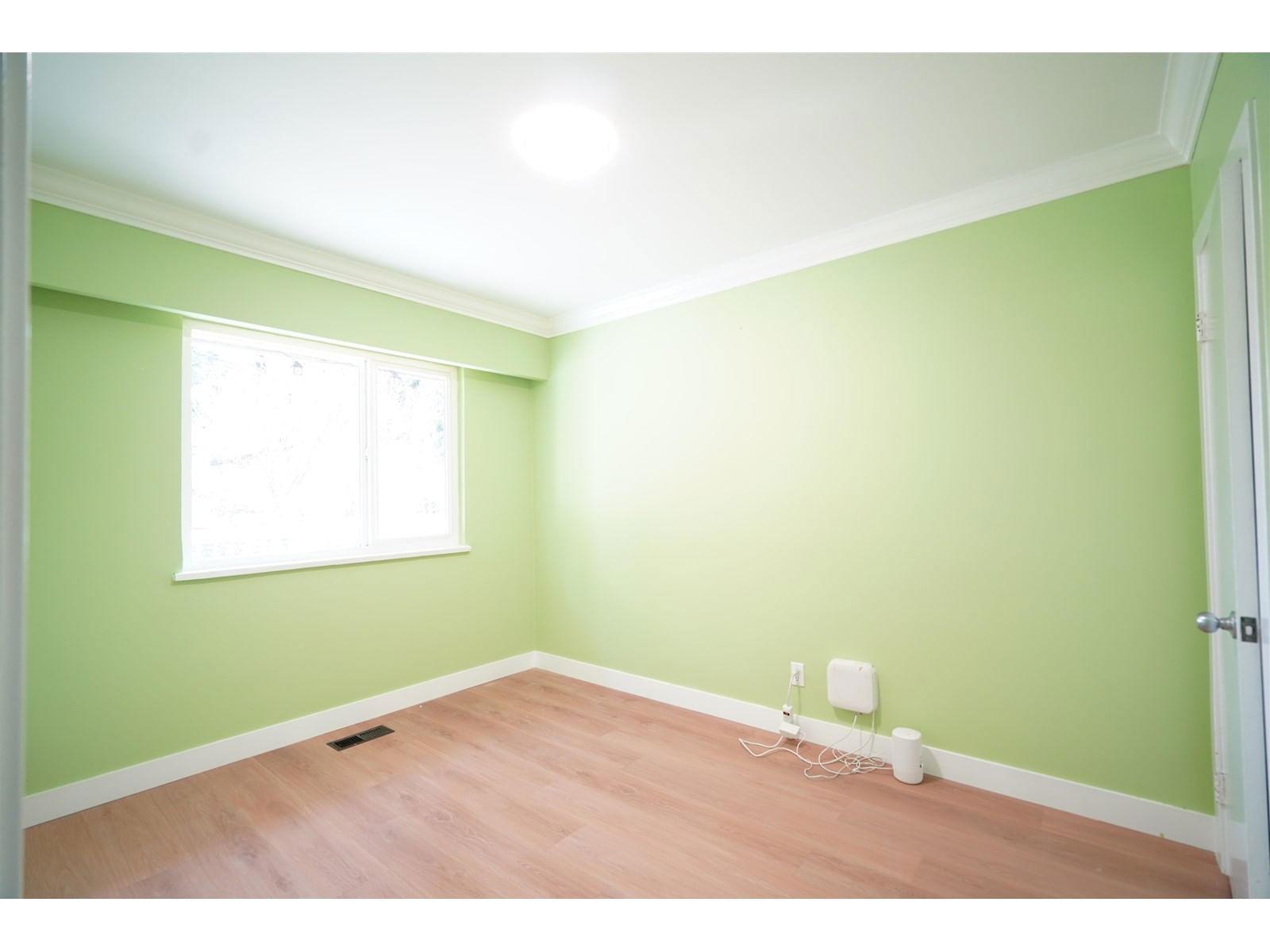 14935 KEW Image 16
