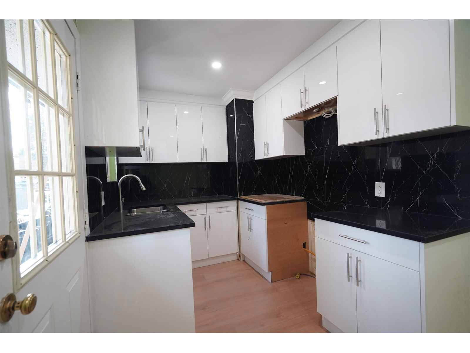 14935 KEW Image 9