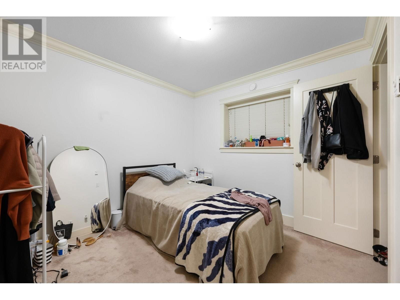 3359 BALLARD AVENUE Image 36