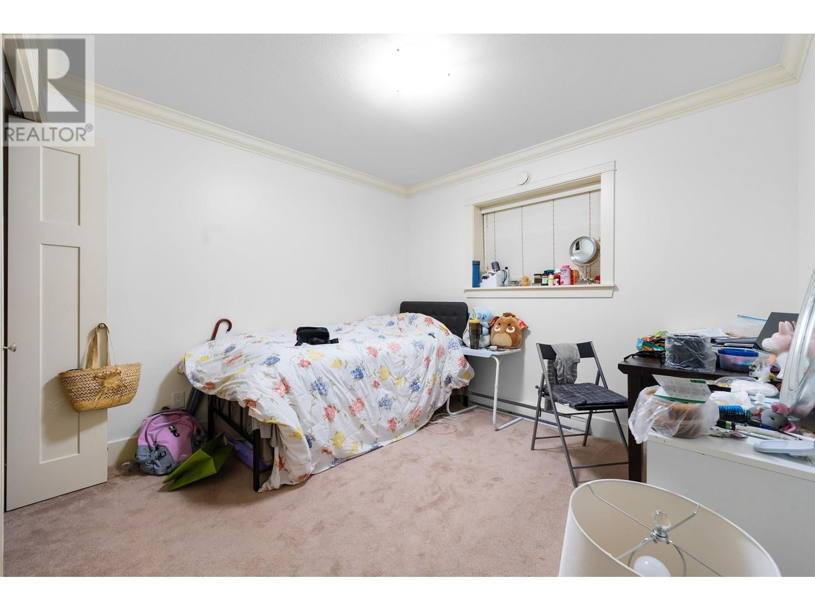 3359 BALLARD AVENUE Image 40