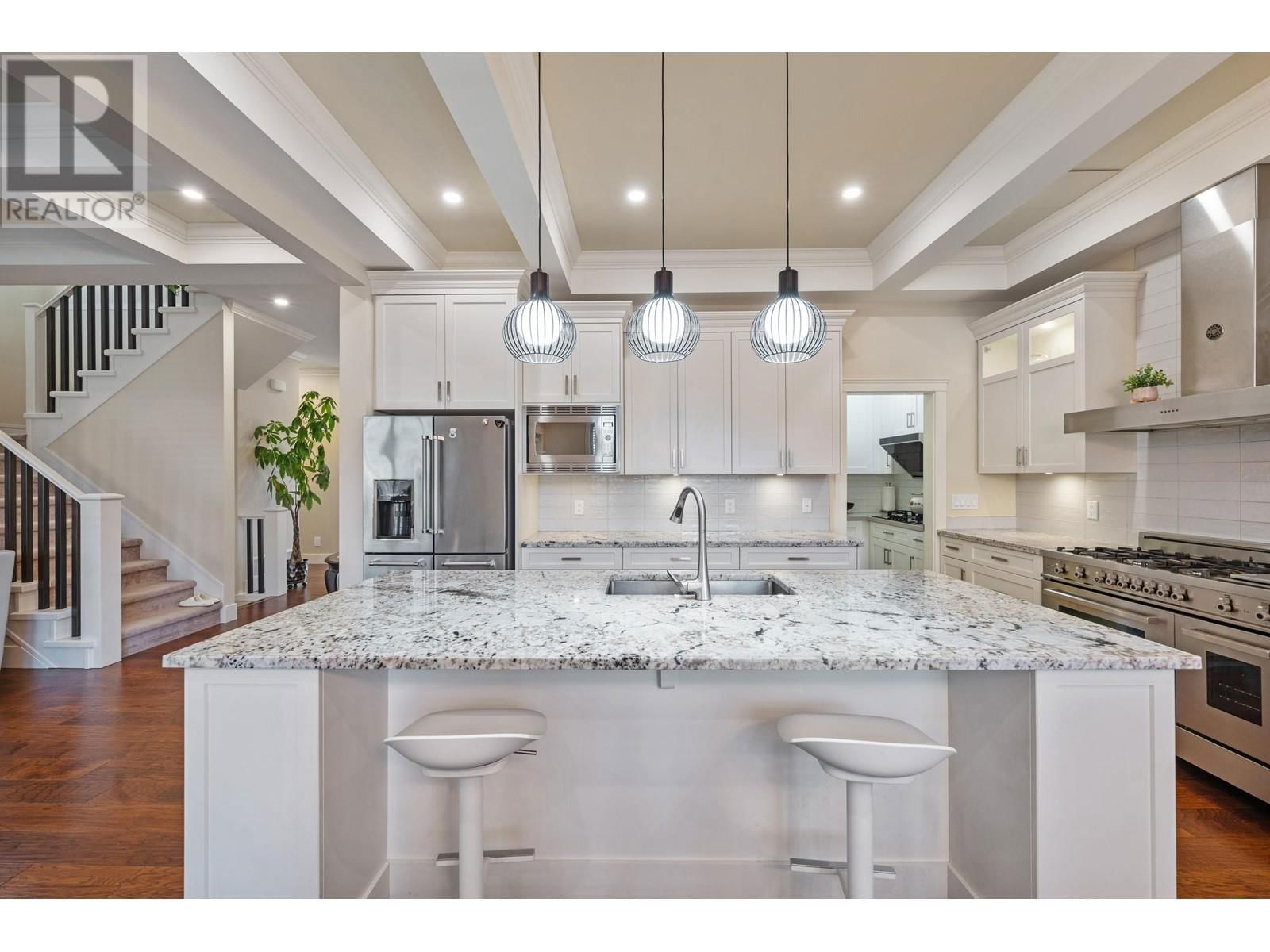 3359 BALLARD AVENUE Image 8