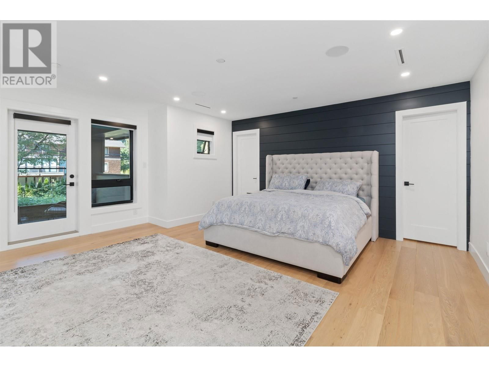 565 MATHERS AVENUE Image 25