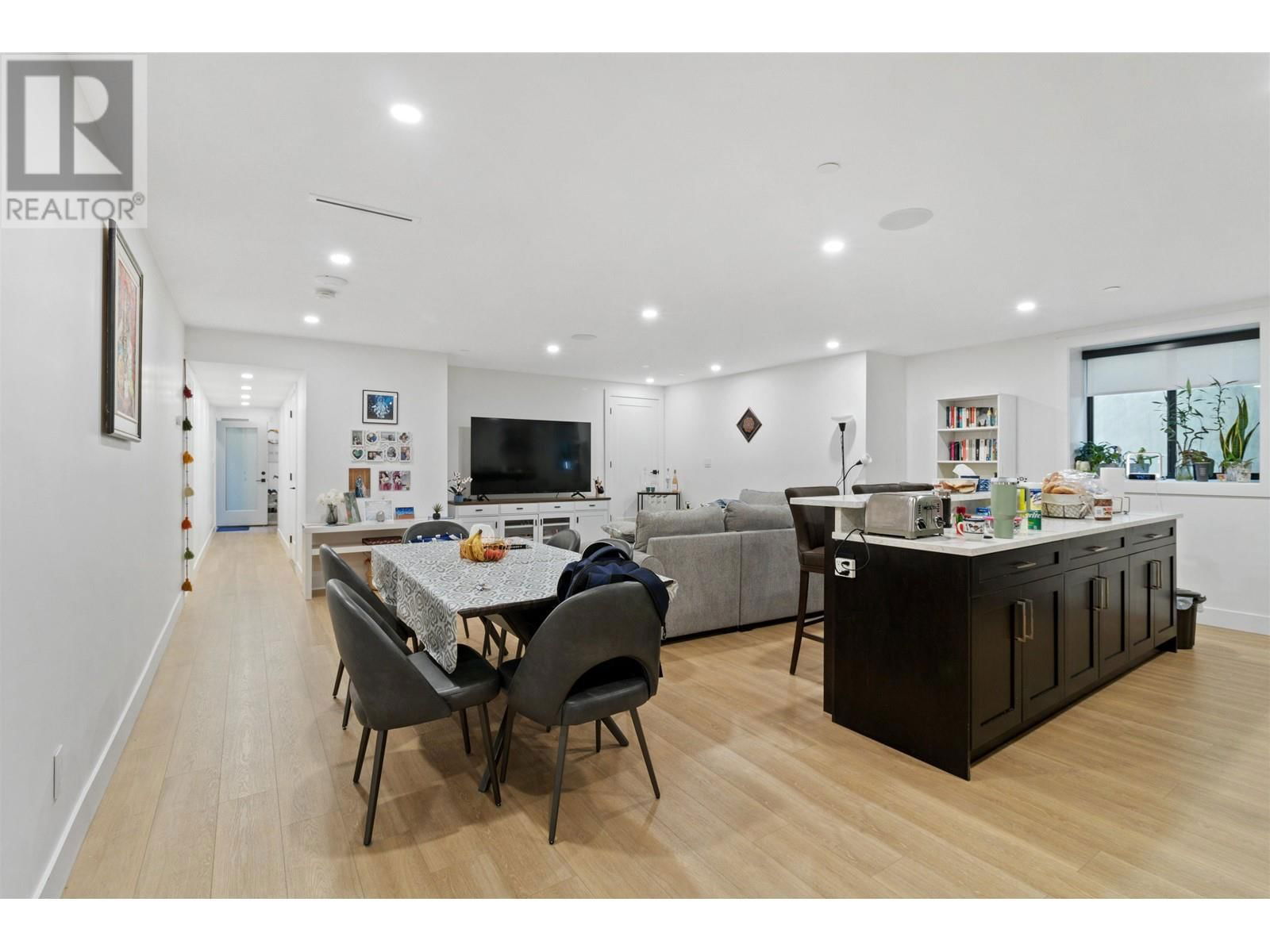 565 MATHERS AVENUE Image 30