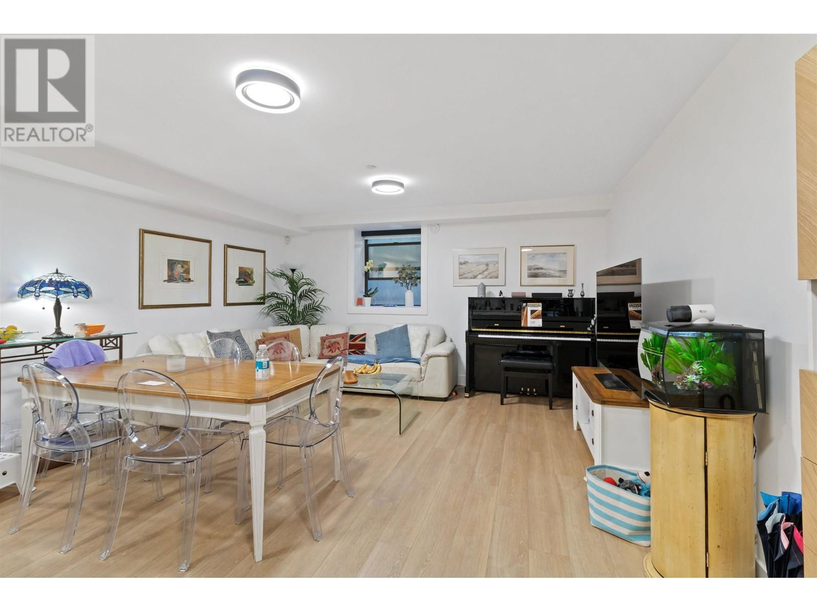 565 MATHERS AVENUE Image 37