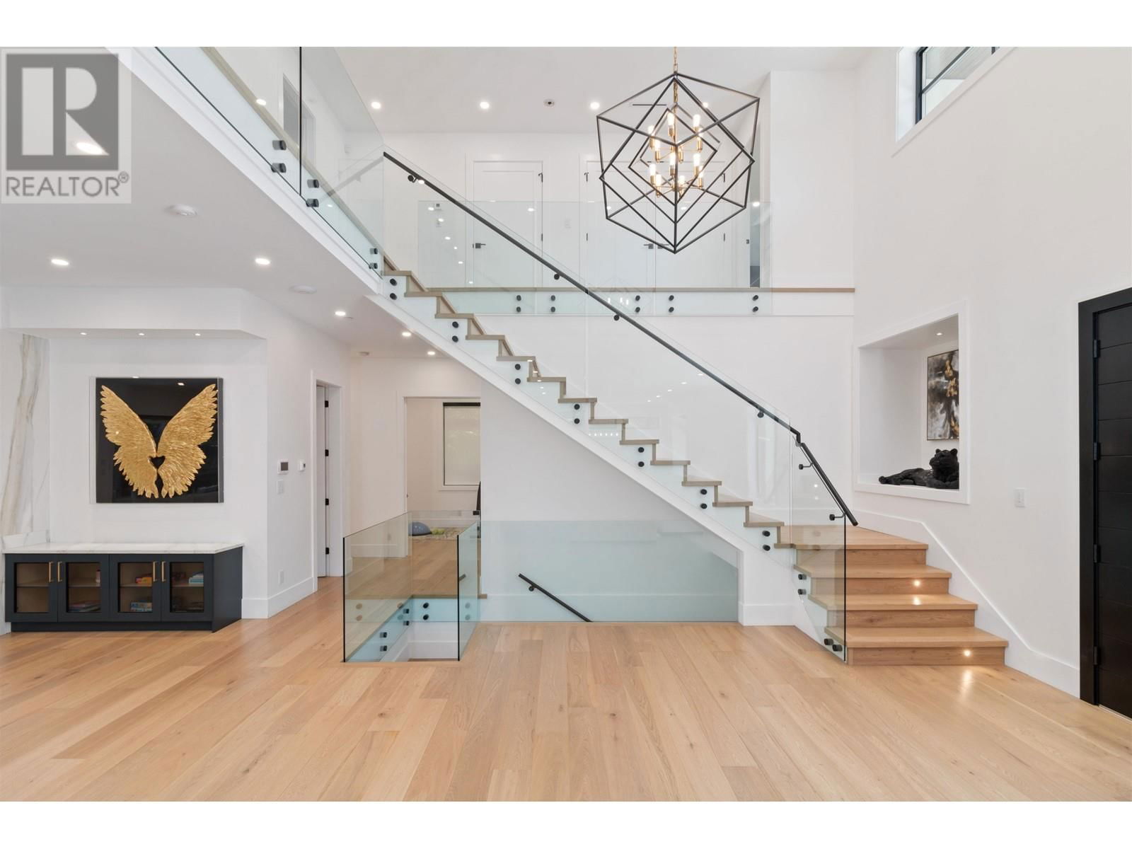 565 MATHERS AVENUE Image 6