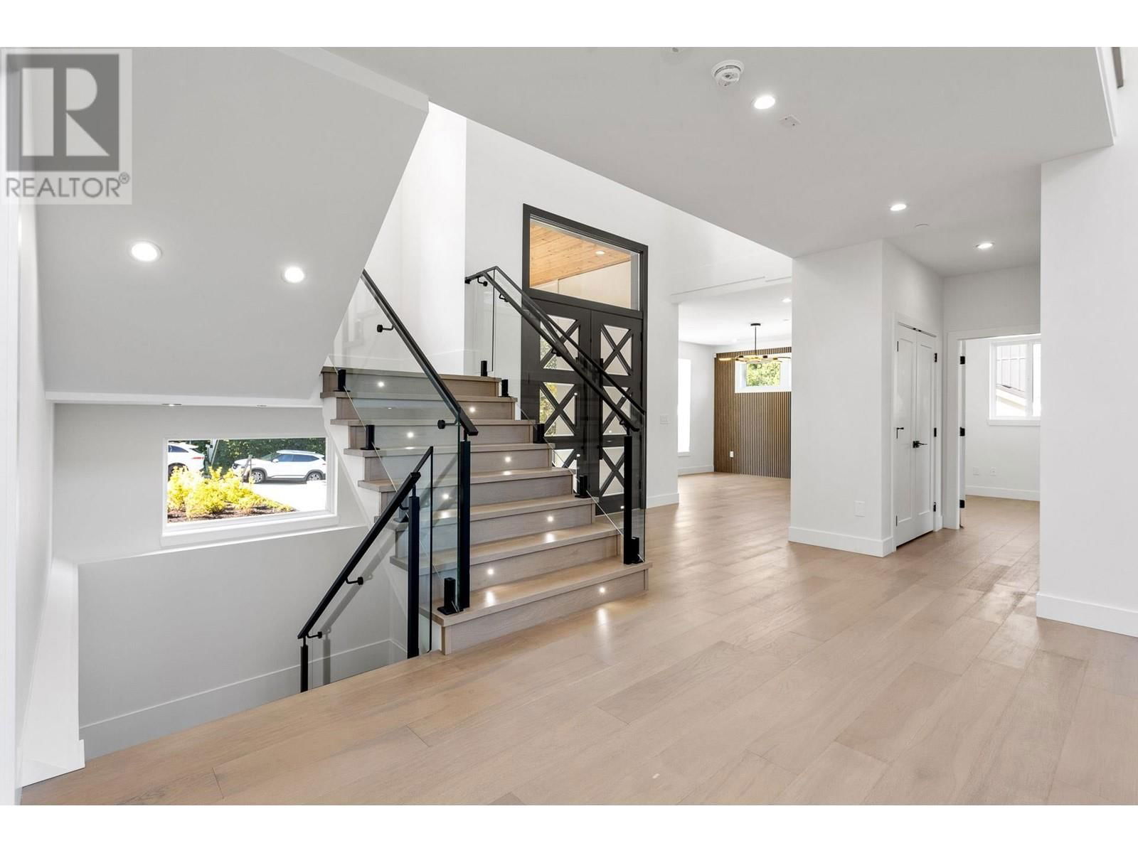 2961 EAGLECREST DRIVE Image 30