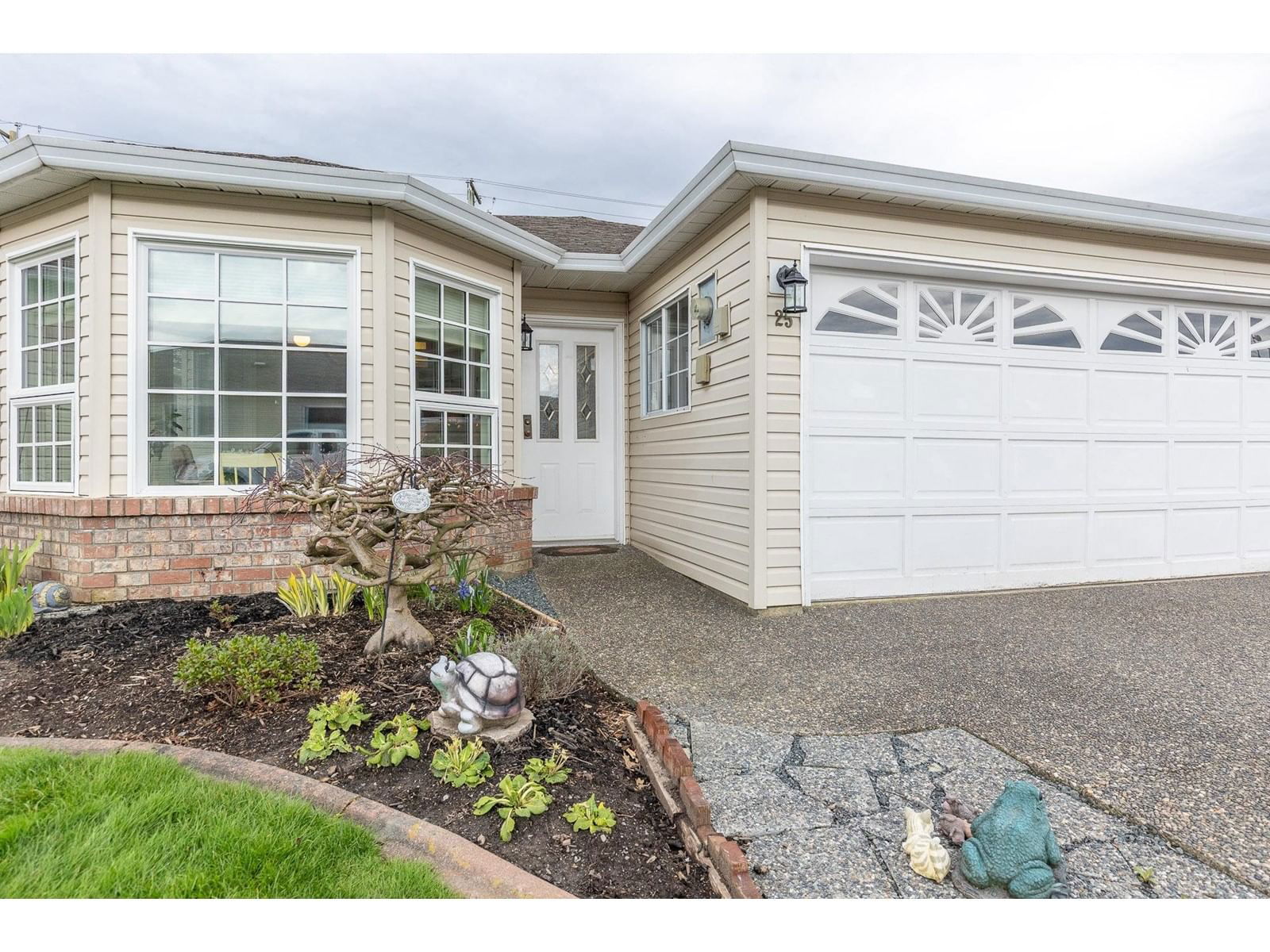 25 - 8500 YOUNG ROAD Image 1