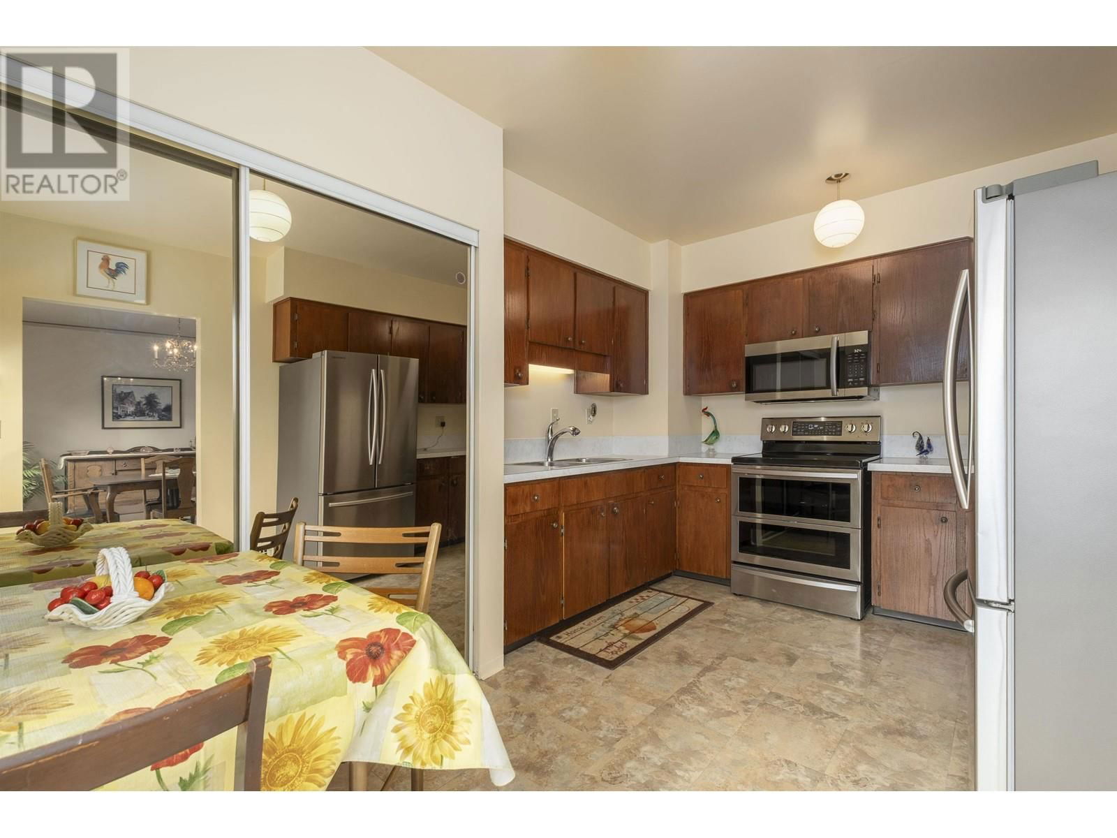 3584 22ND AVENUE Image 12