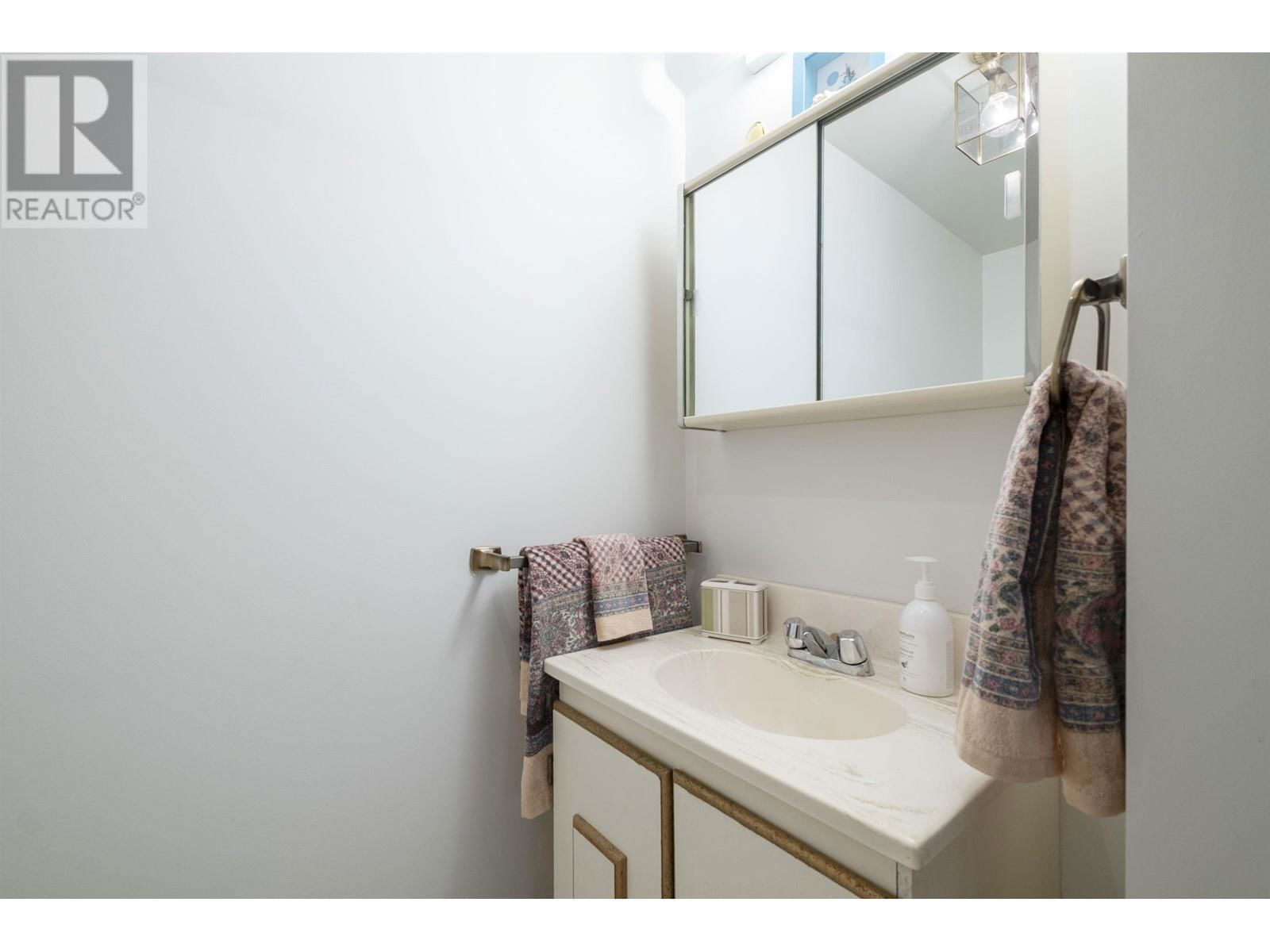 3584 22ND AVENUE Image 28