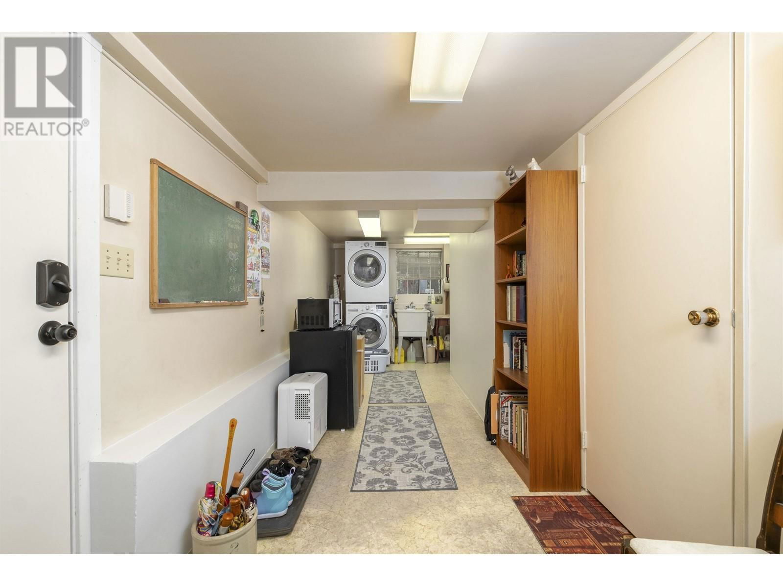 3584 22ND AVENUE Image 29