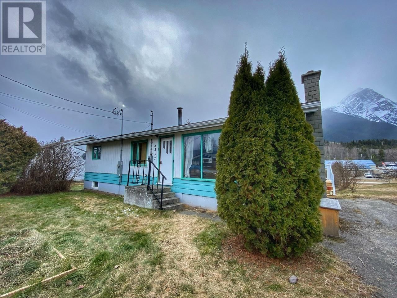 4332 12TH AVENUE Image 1