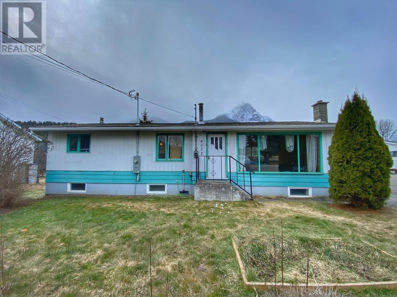 4332 12TH AVENUE Image 2