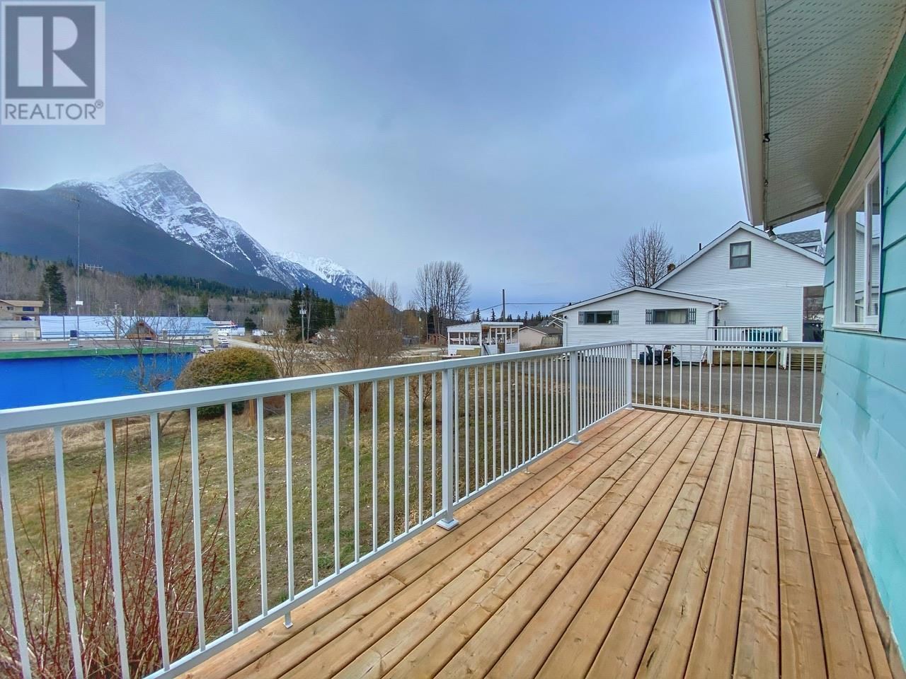 4332 12TH AVENUE Image 5