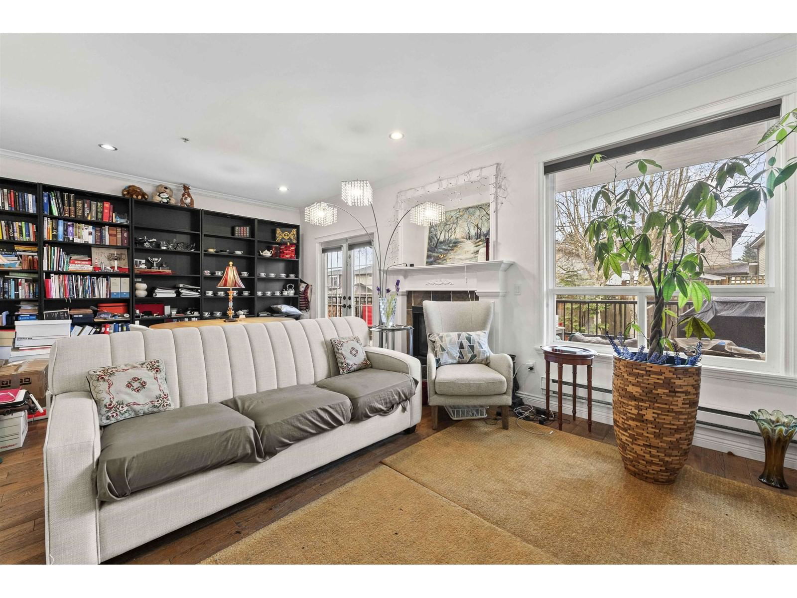 15544 RUSSELL Image 11