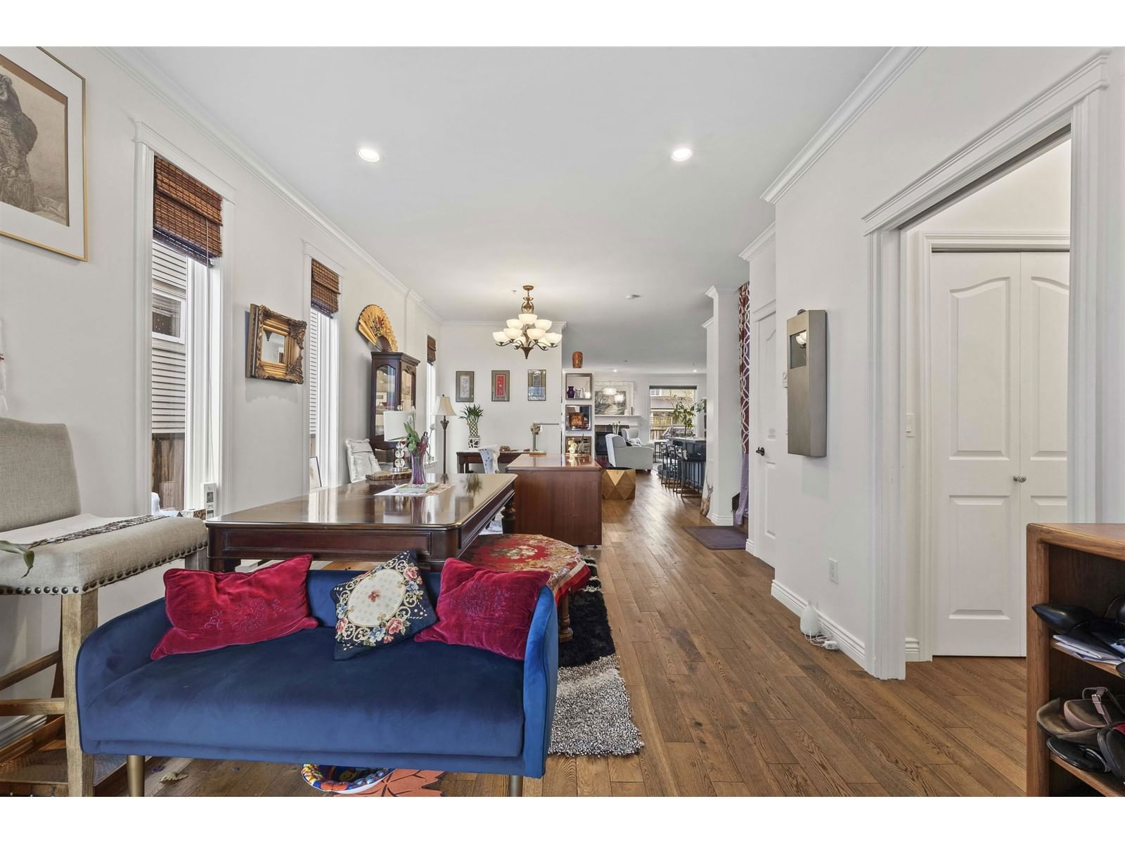 15544 RUSSELL Image 23