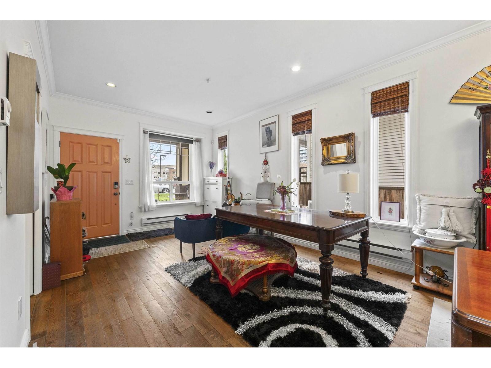 15544 RUSSELL Image 24