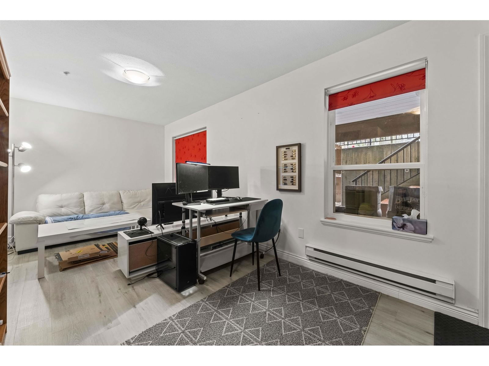 15544 RUSSELL Image 25