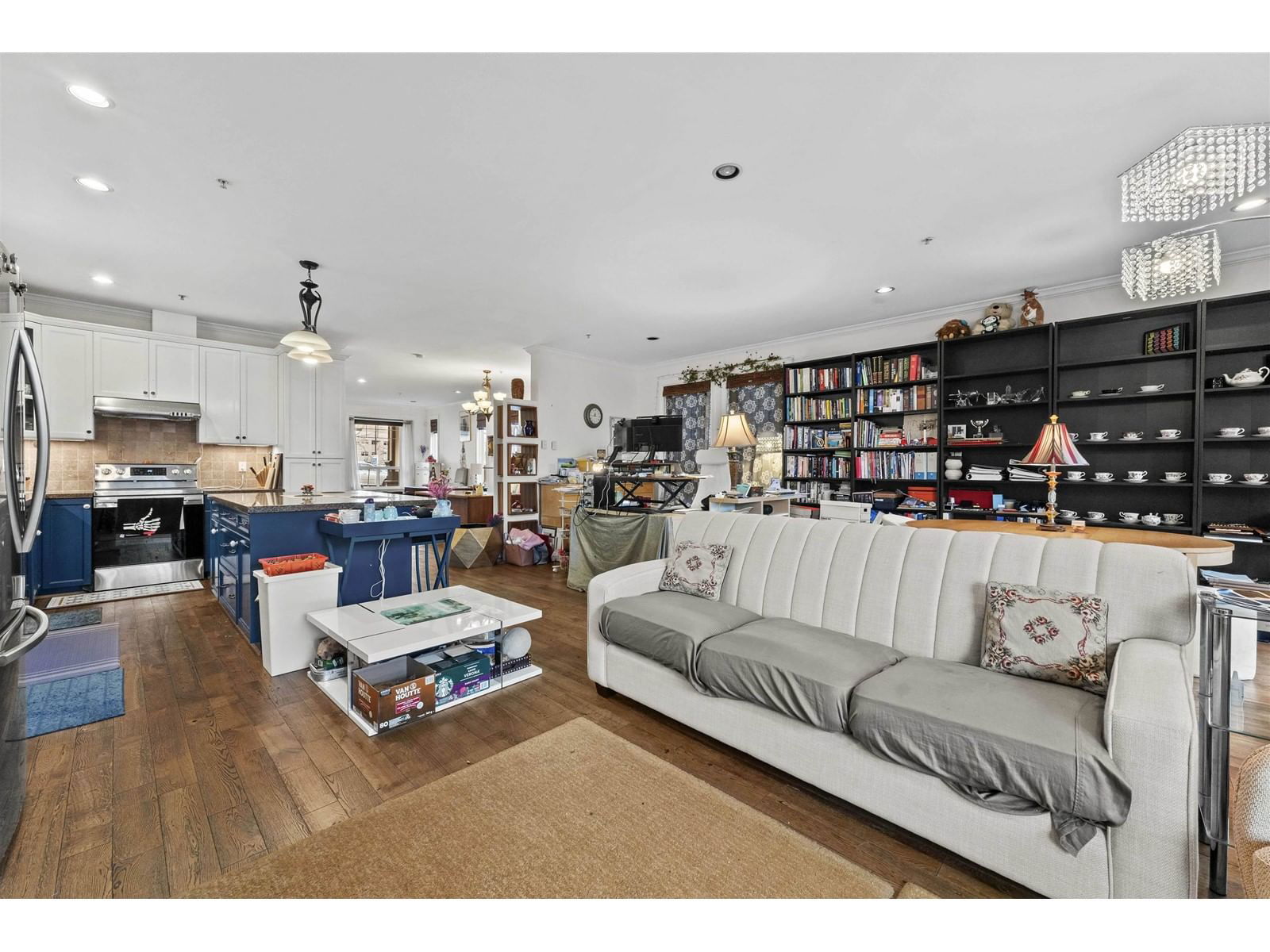 15544 RUSSELL Image 8