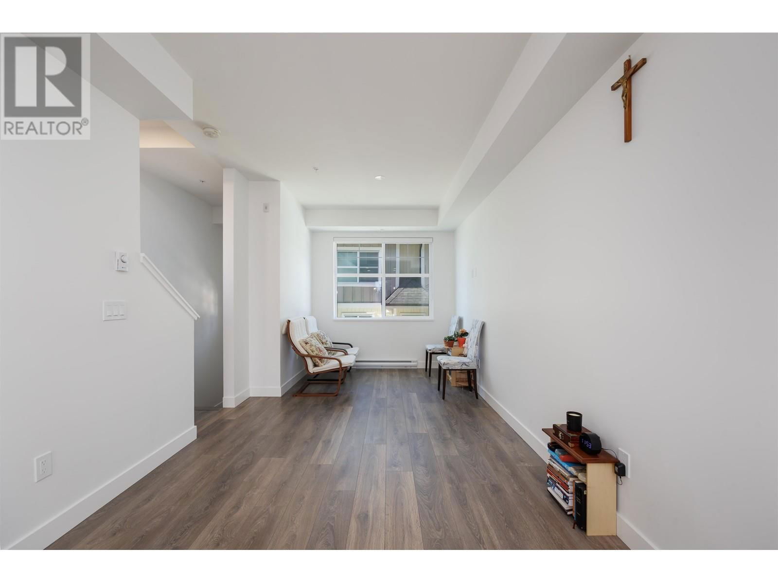 119 - 707 ROBINSON STREET Image 2