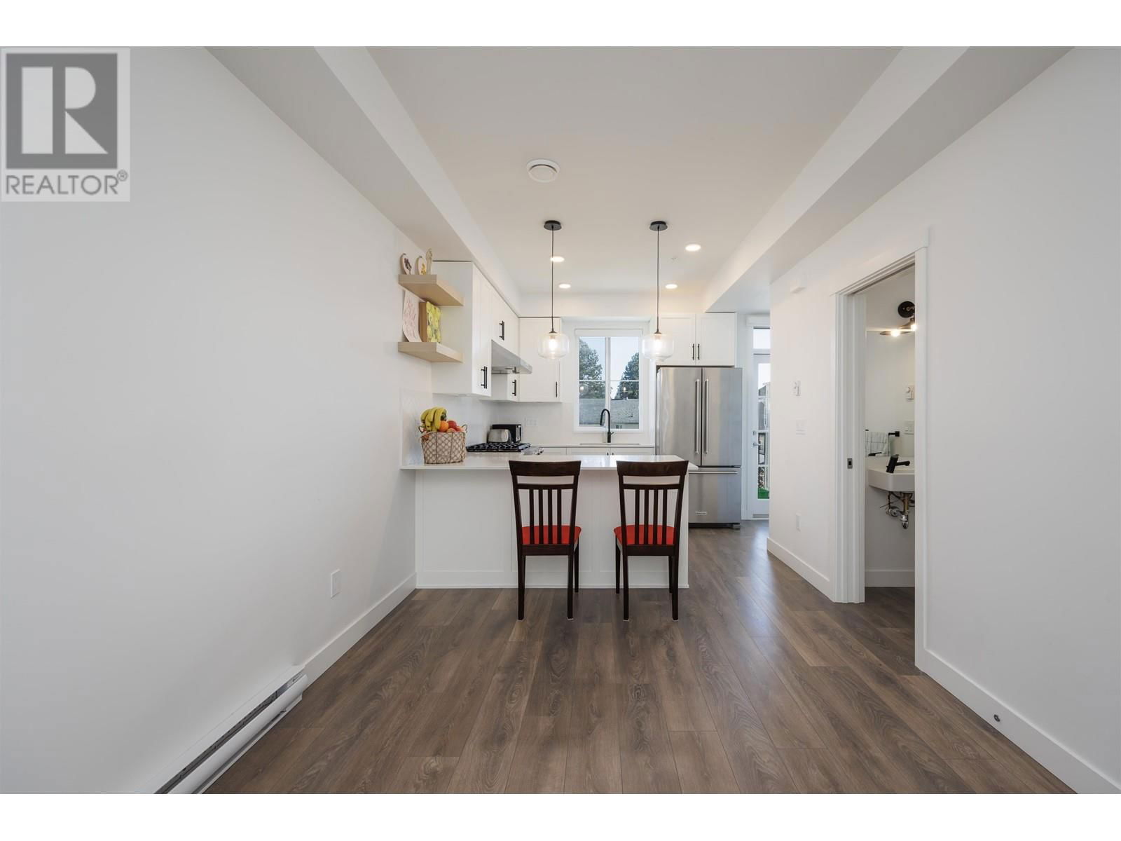 119 - 707 ROBINSON STREET Image 5