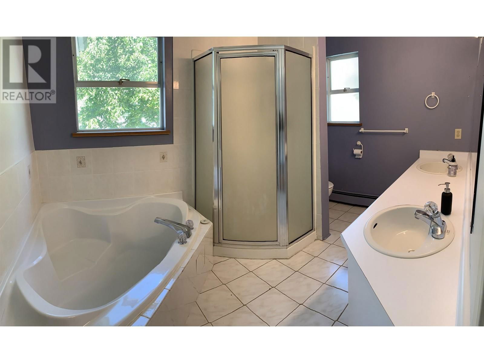 4227 14TH AVENUE Image 12