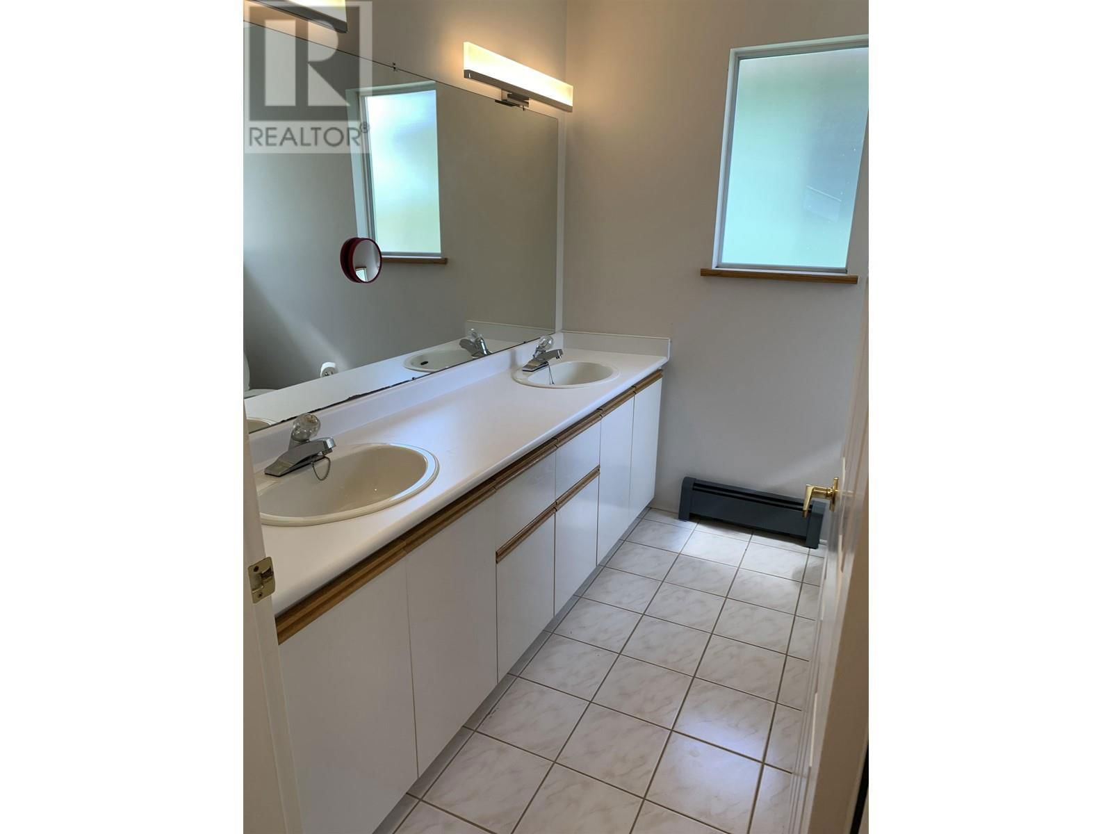 4227 14TH AVENUE Image 16