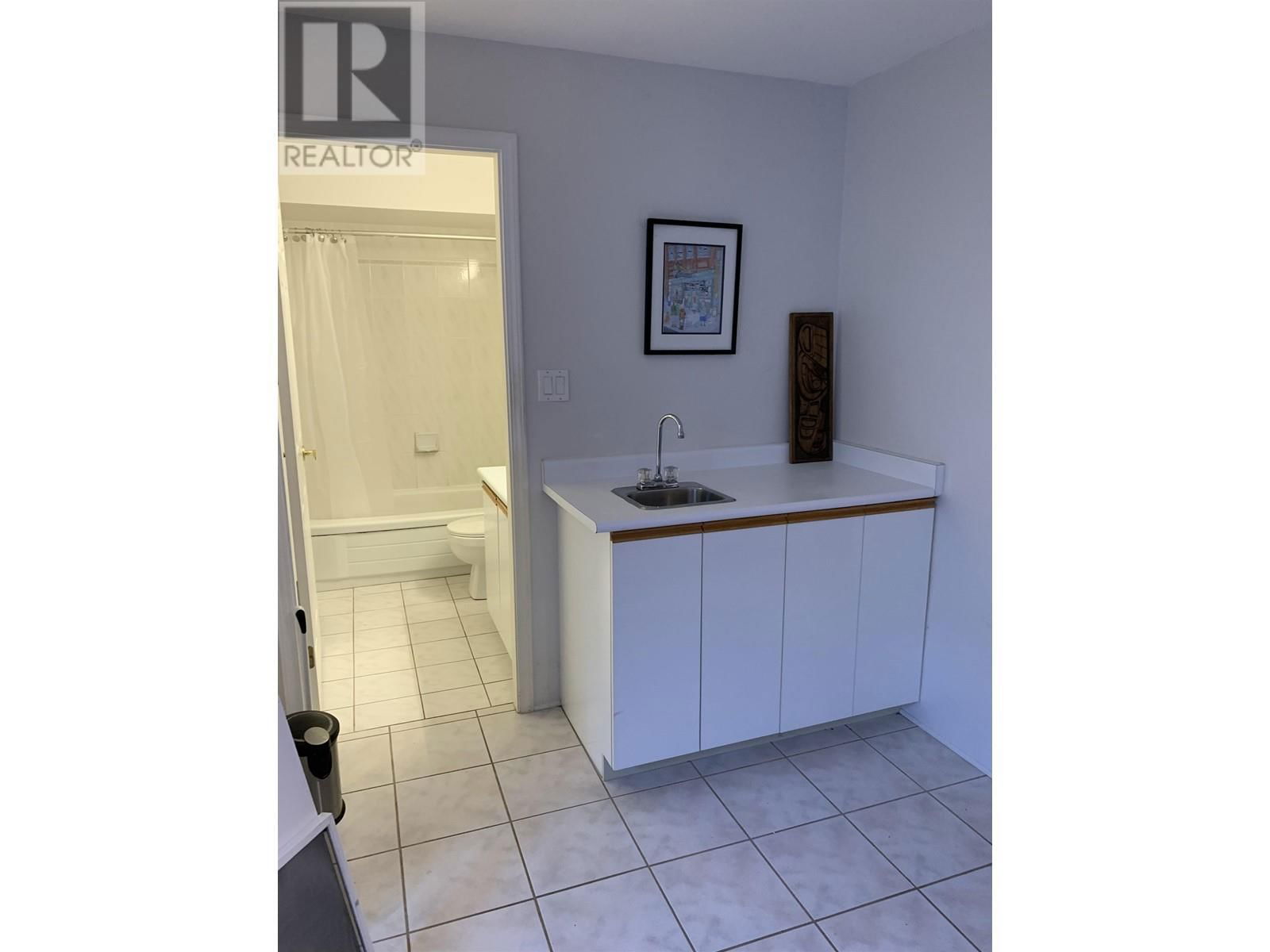 4227 14TH AVENUE Image 19