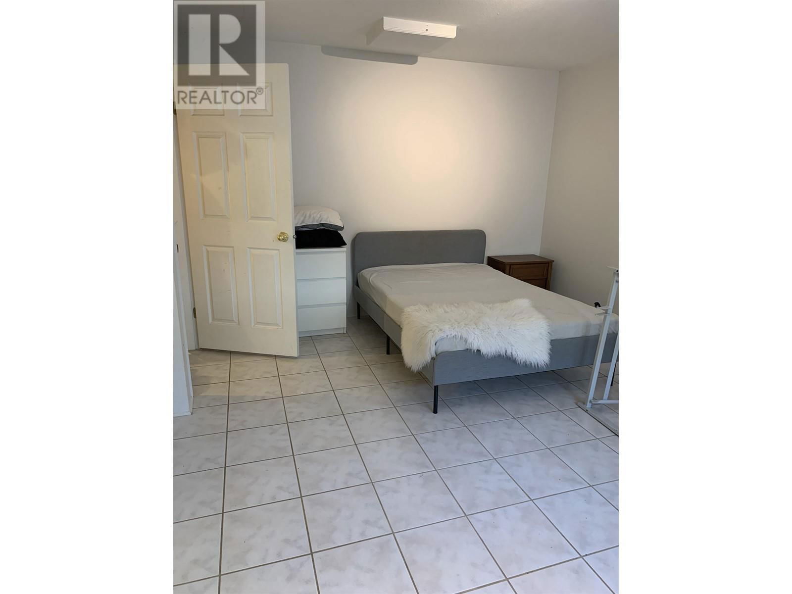 4227 14TH AVENUE Image 20