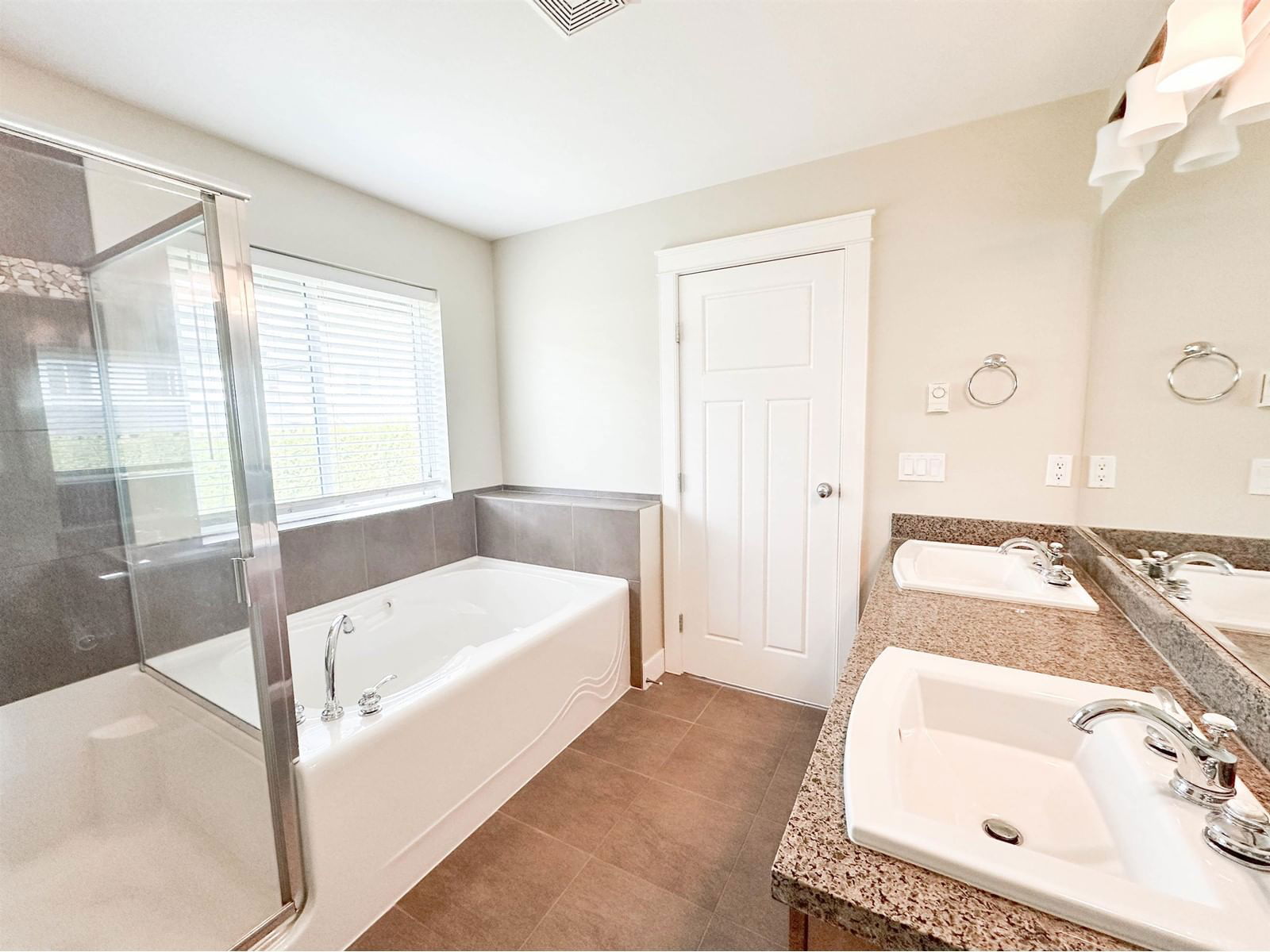 10461 GLENROSE Image 13