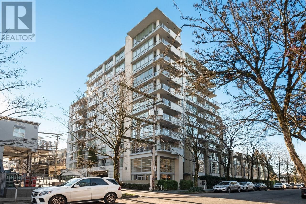 701 - 1530 8TH AVENUE Image 1